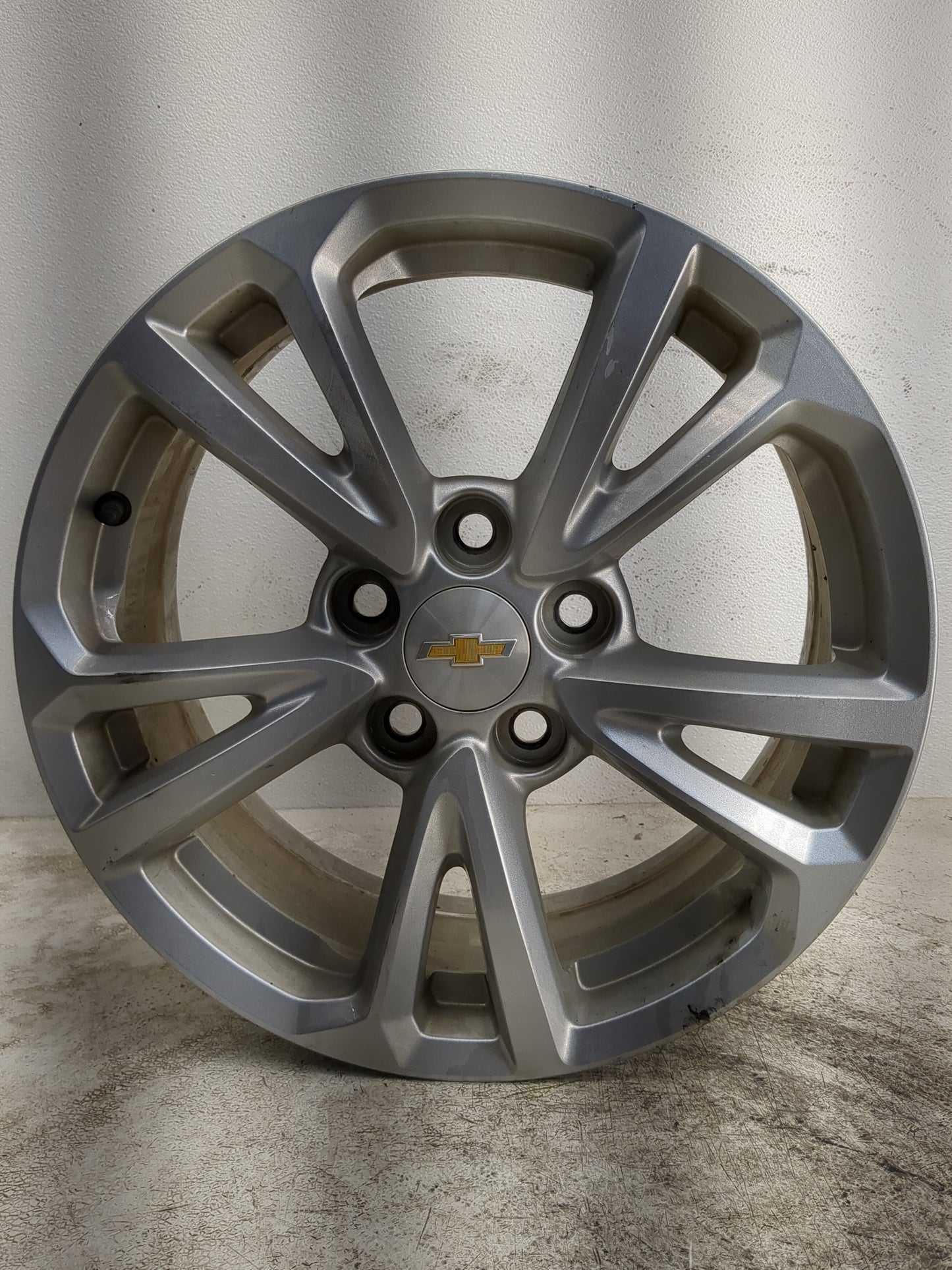 2016-2017 Chevrolet Equinox Oem Wheel Rim - Oemusedautoparts1.com