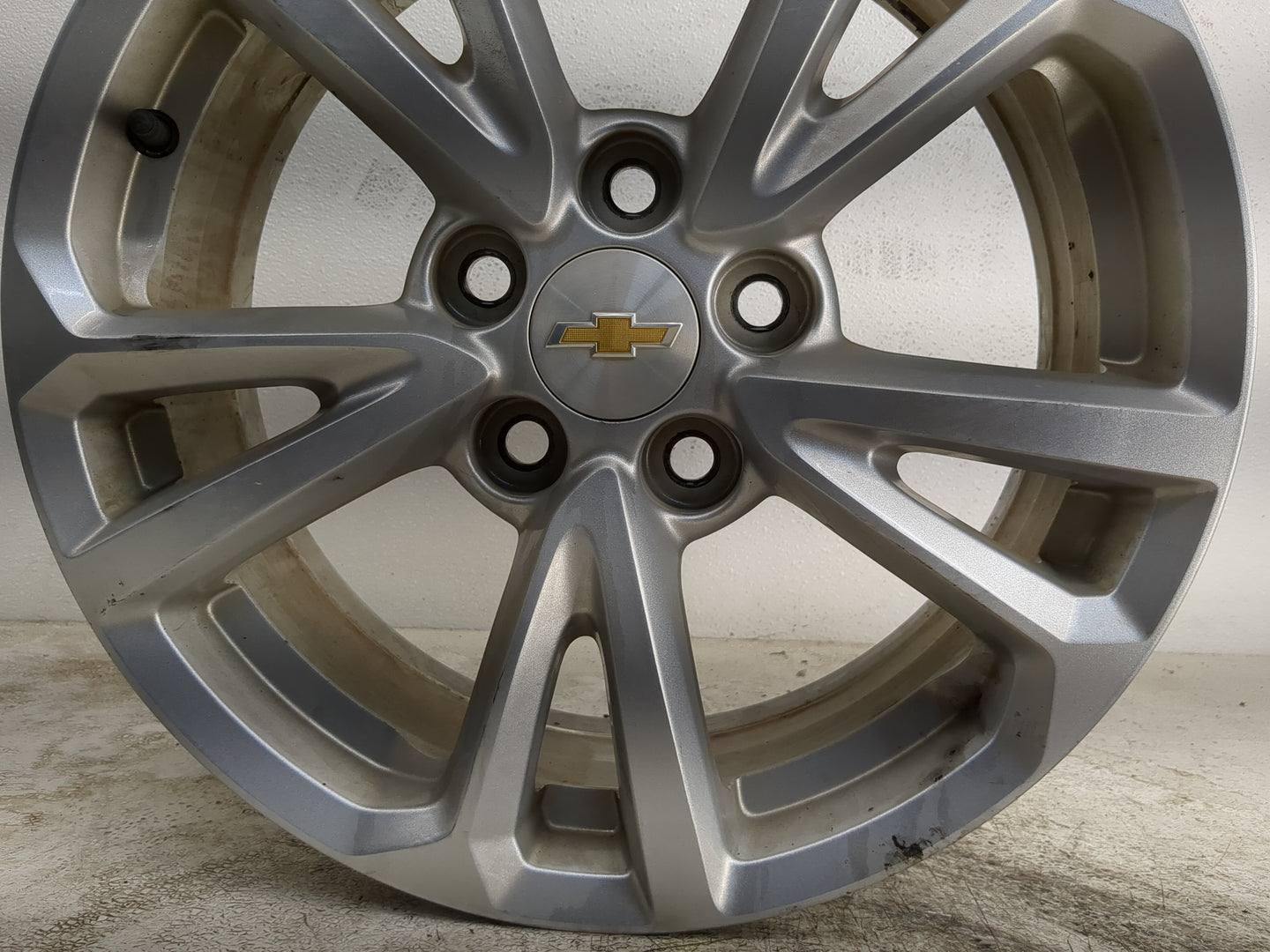 2016-2017 Chevrolet Equinox Oem Wheel Rim - Oemusedautoparts1.com