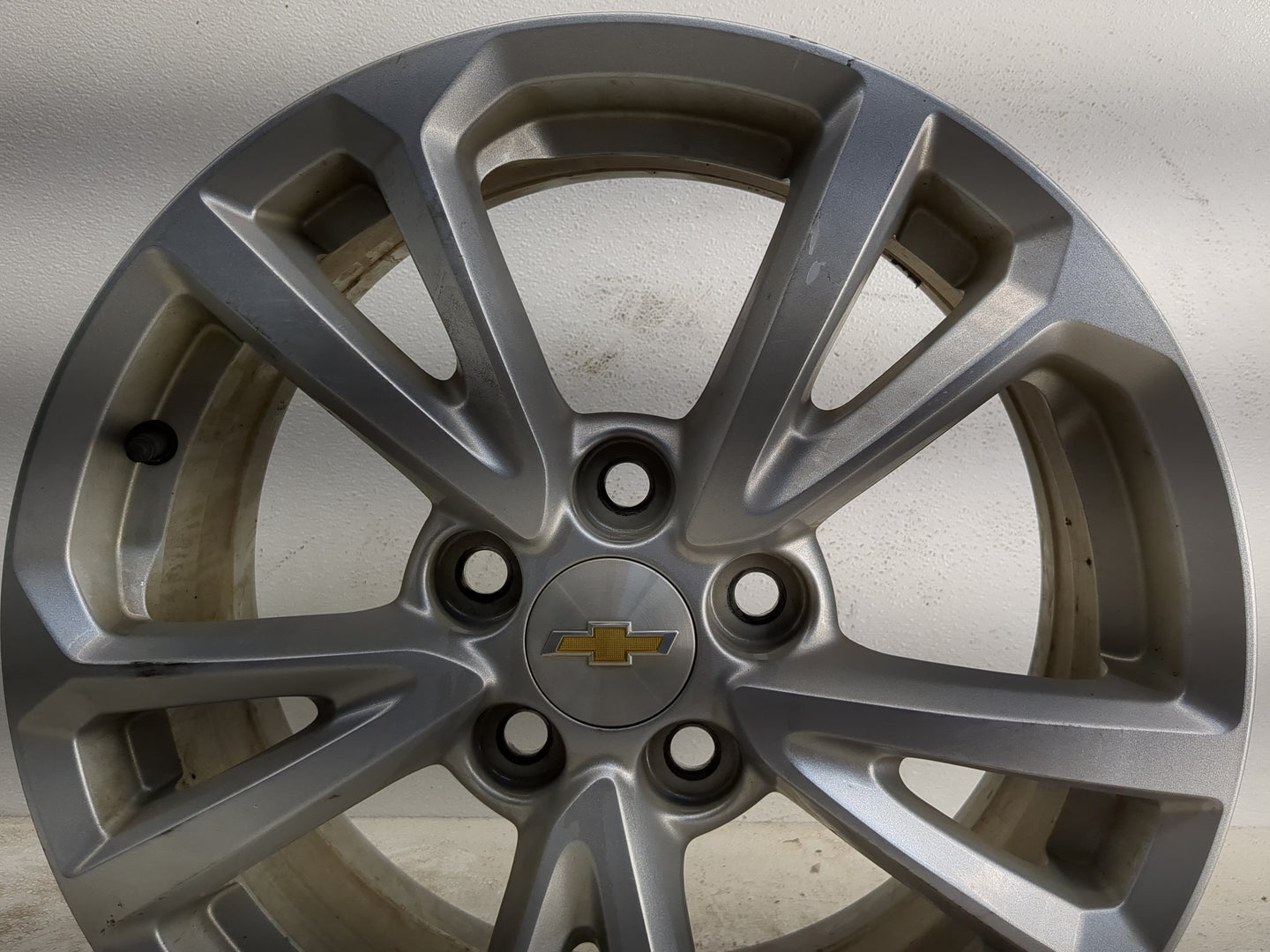 2016-2017 Chevrolet Equinox Oem Wheel Rim - Oemusedautoparts1.com