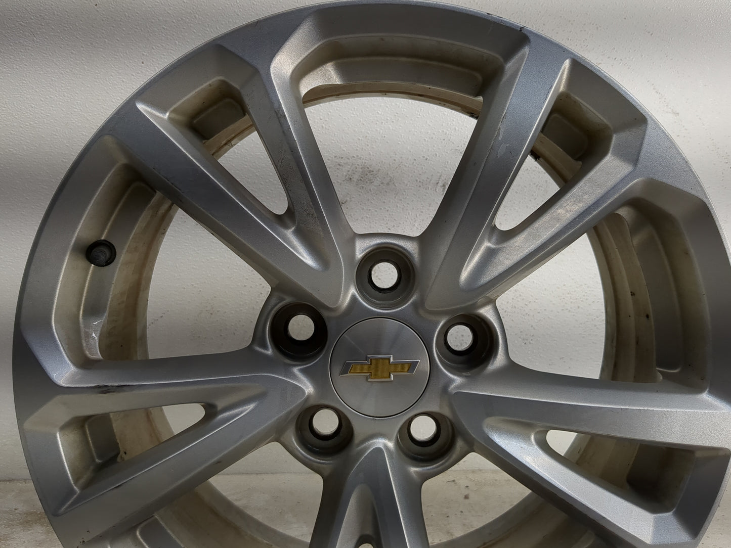2016-2017 Chevrolet Equinox Oem Wheel Rim - Oemusedautoparts1.com