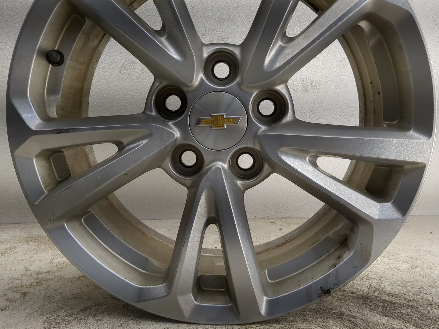2016-2017 Chevrolet Equinox Oem Wheel Rim - Oemusedautoparts1.com