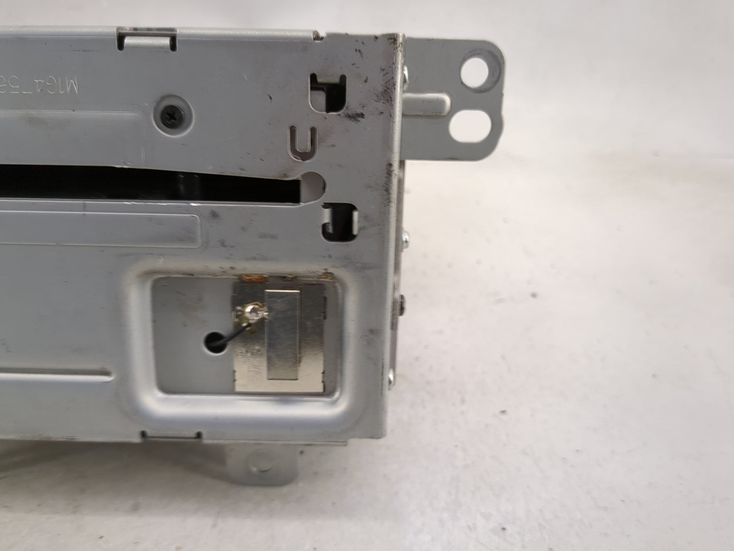 2014 Chevrolet Equinox Radio AM FM Cd Player Receiver Replacement Fits OEM Used Auto Parts - Oemusedautoparts1.com