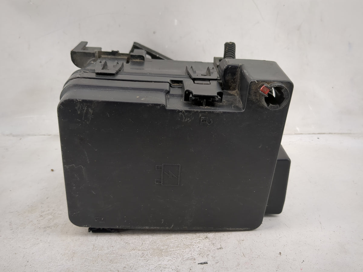 2013-2016 Chevrolet Equinox Fusebox Fuse Box Panel Relay Module Fits Fits 2013 2014 2015 2016 OEM Used Auto Parts - Oemuseda