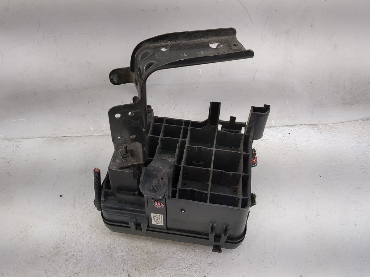 2013-2016 Chevrolet Equinox Fusebox Fuse Box Panel Relay Module Fits Fits 2013 2014 2015 2016 OEM Used Auto Parts - Oemuseda