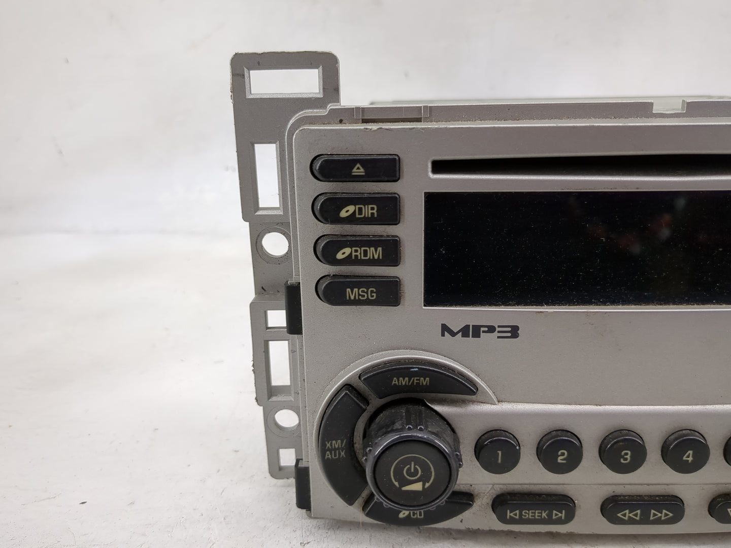 2006 Chevrolet Equinox Radio AM FM Cd Player Receiver Replacement Fits OEM Used Auto Parts - Oemusedautoparts1.com
