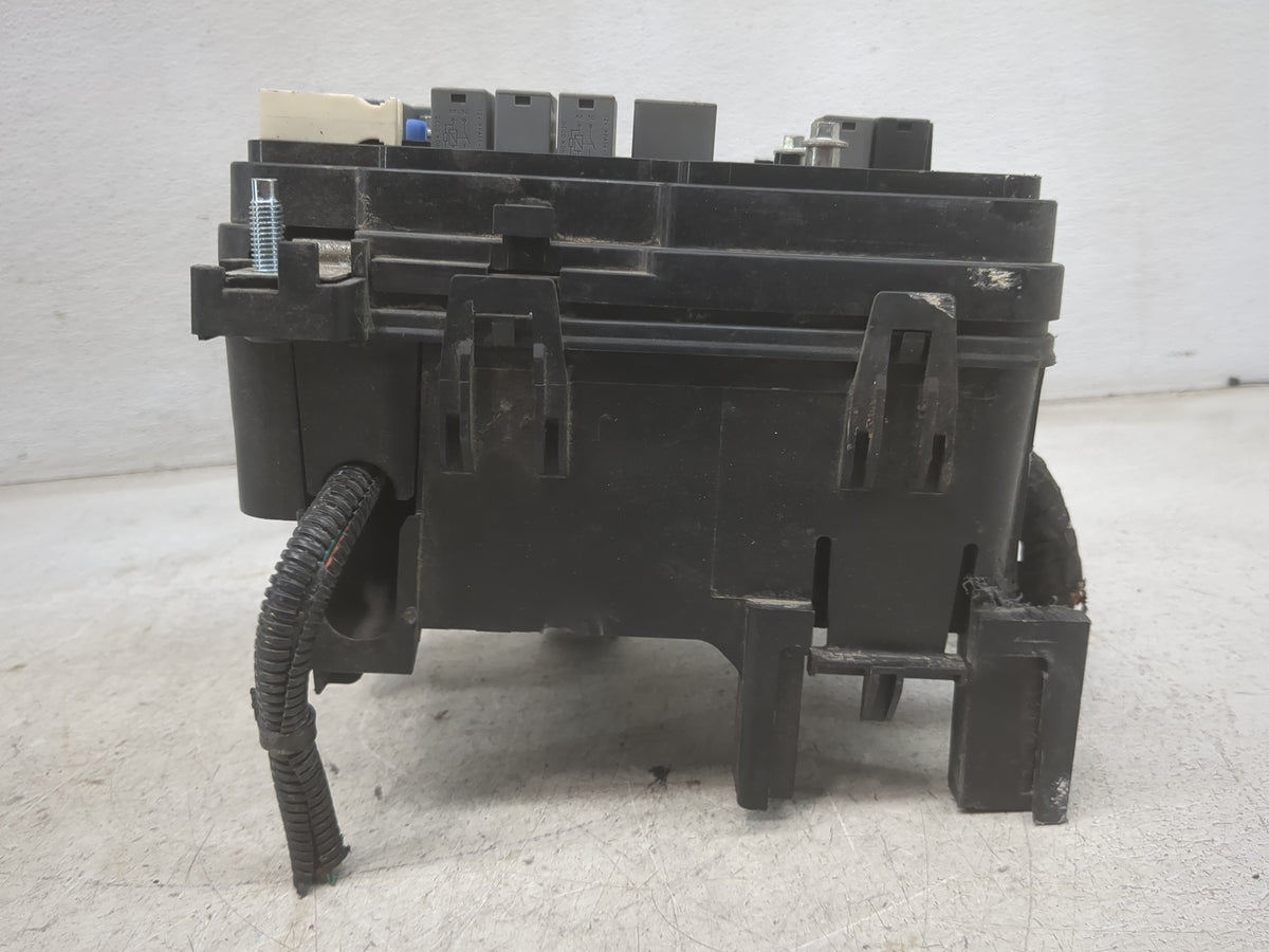 2013-2016 Chevrolet Equinox Fusebox Fuse Box Panel Relay Module Fits Fits 2013 2014 2015 2016 OEM Used Auto Parts - Oemuseda
