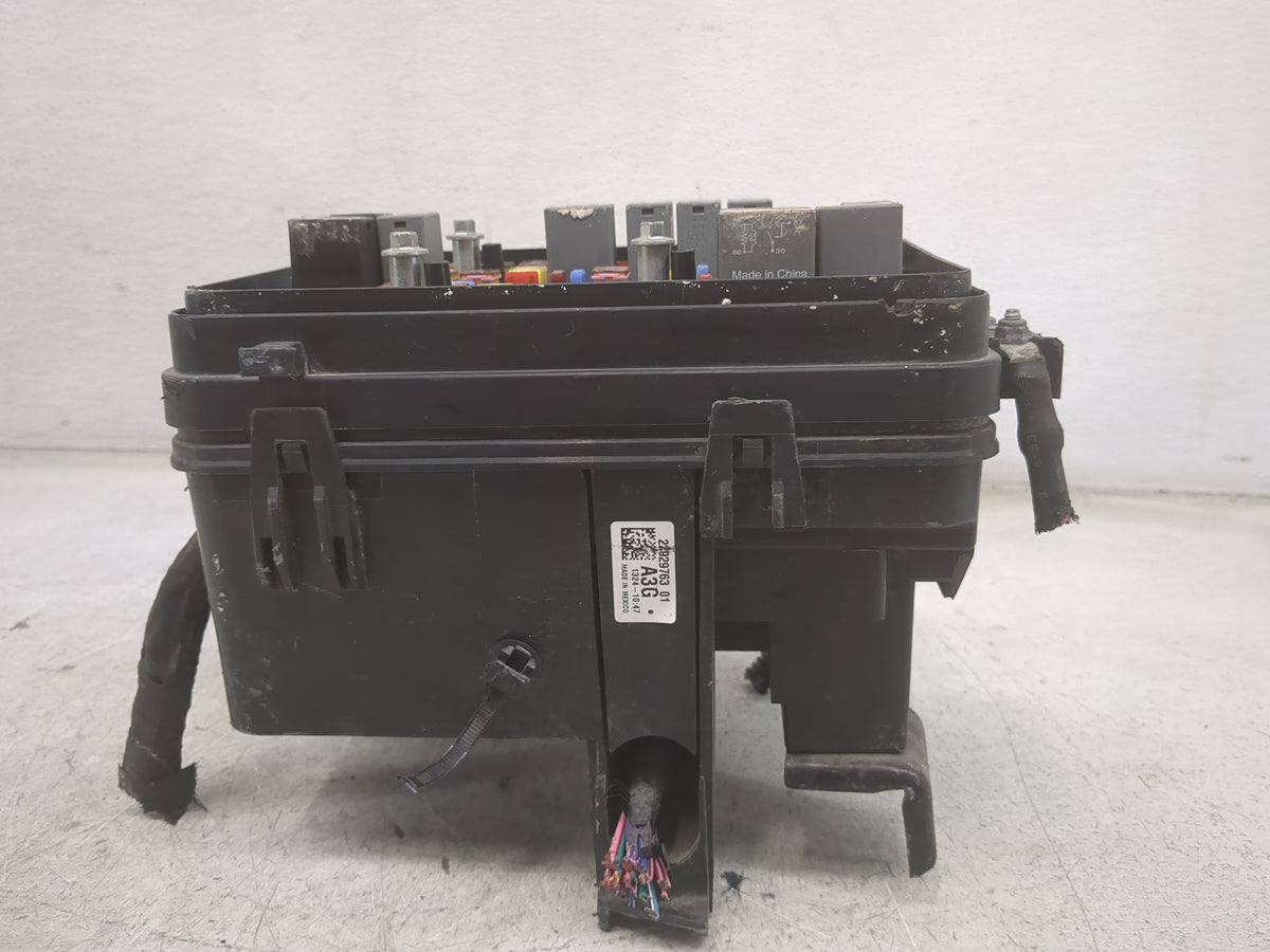 2013-2016 Chevrolet Equinox Fusebox Fuse Box Panel Relay Module Fits Fits 2013 2014 2015 2016 OEM Used Auto Parts - Oemuseda