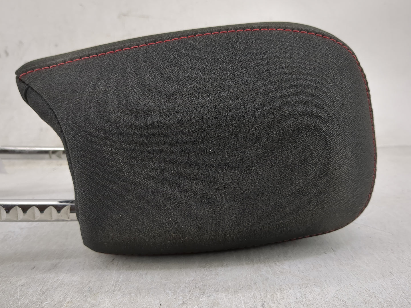 2014 Chevrolet Equinox Headrest Head Rest Front Driver Passenger Seat - Oemusedautoparts1.com