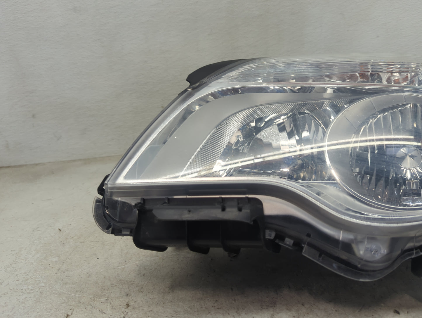 2010-2015 Chevrolet Equinox Driver Left Oem Head Light Headlight Lamp 5032818 - Oemusedautoparts1.com