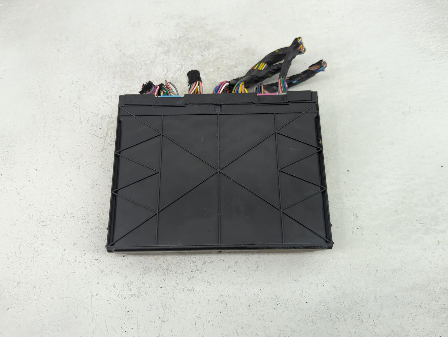 2010-2014 Chevrolet Equinox Body Control Module Bcm Inner Cabin Fuse Box - Oemusedautoparts1.com