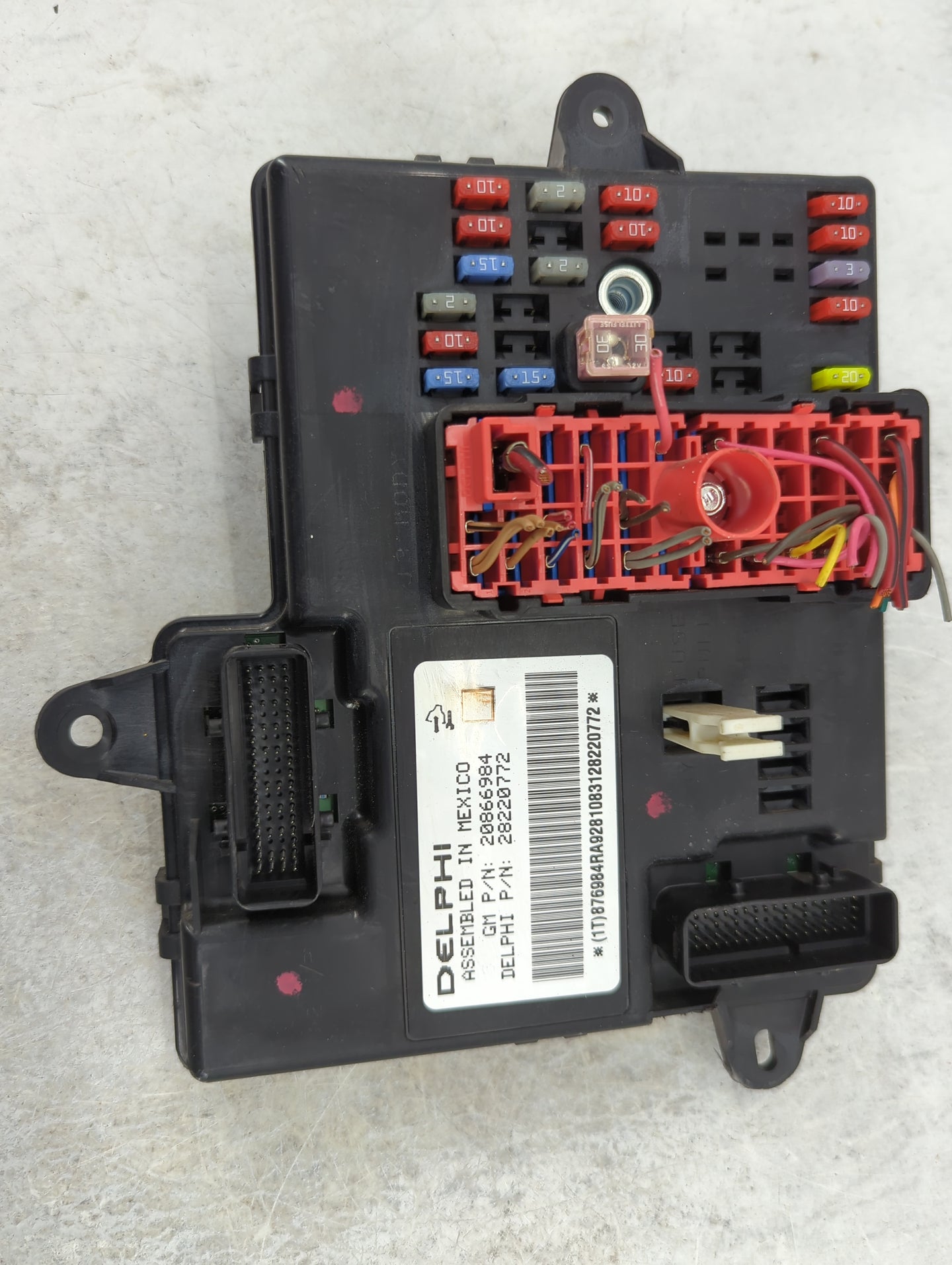 2010-2011 Chevrolet Hhr Body Control Module Bcm Inner Cabin Fuse Box 1152833 - Oemusedautoparts1.com