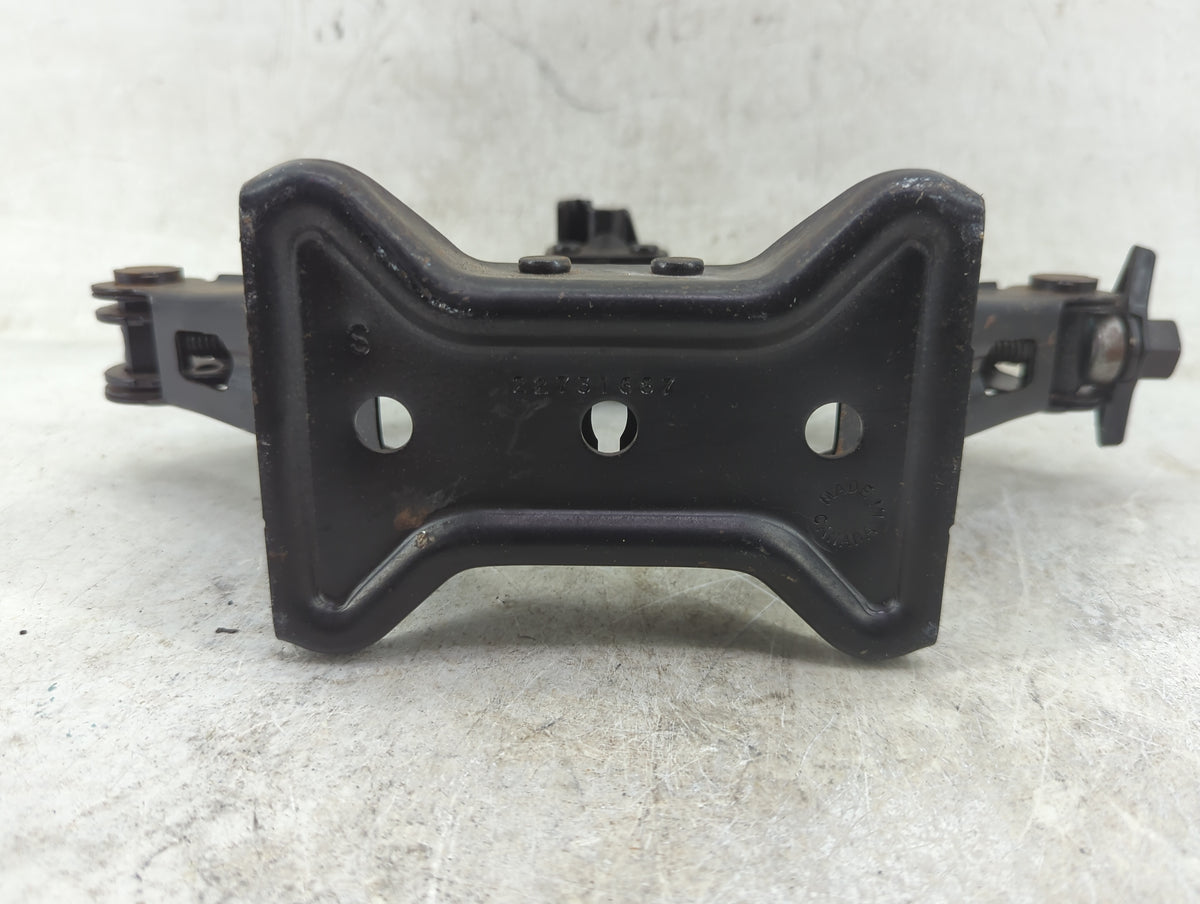 2006 Chevrolet Hhr Spare Scissor Car Jack 5026424 - Oemusedautoparts1.com