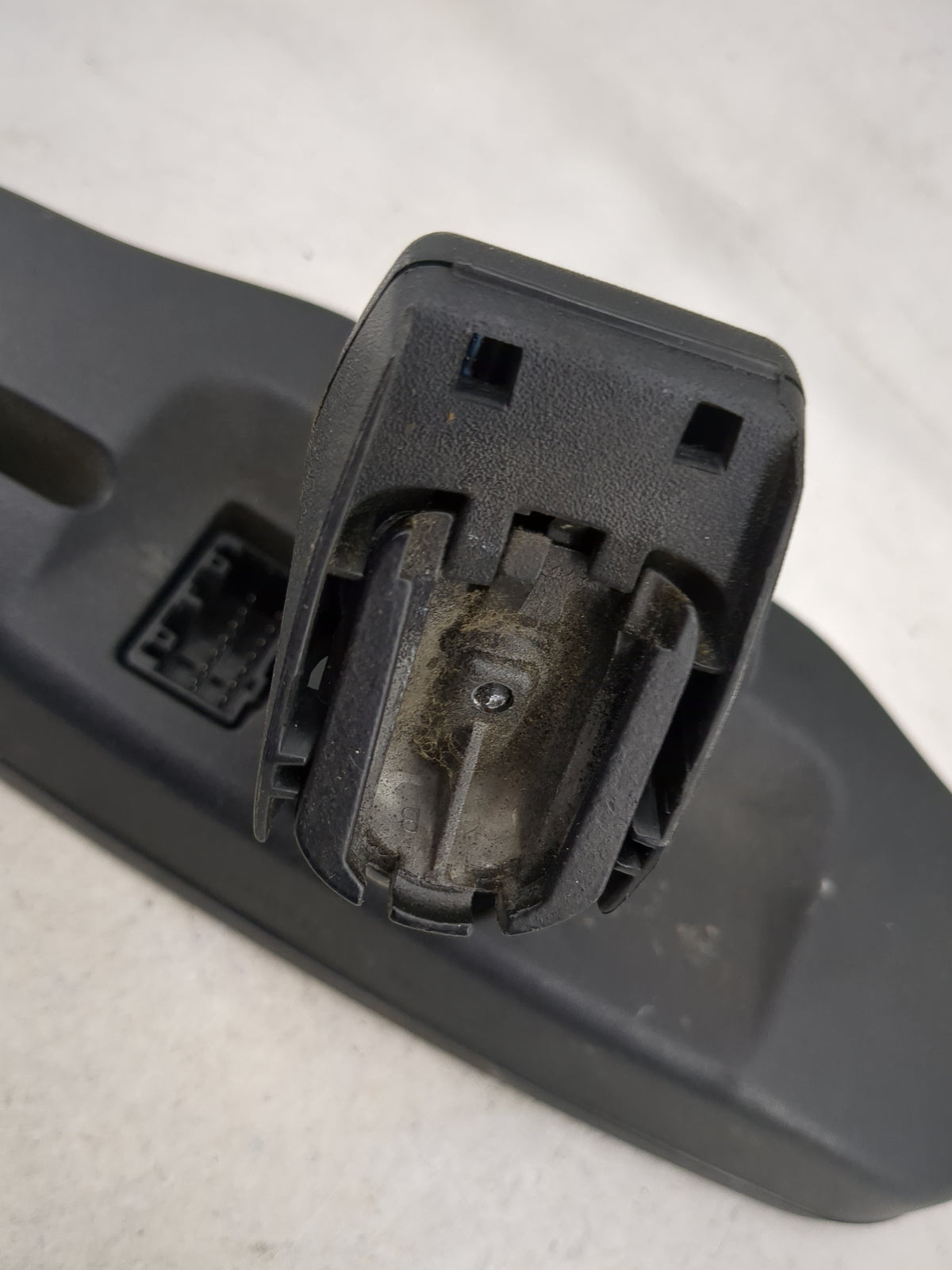 2006 Chevrolet Hhr Interior Rear View Mirror Replacement OEM Fits Fits 2004 2005 OEM Used Auto Parts - Oemusedautoparts1.com
