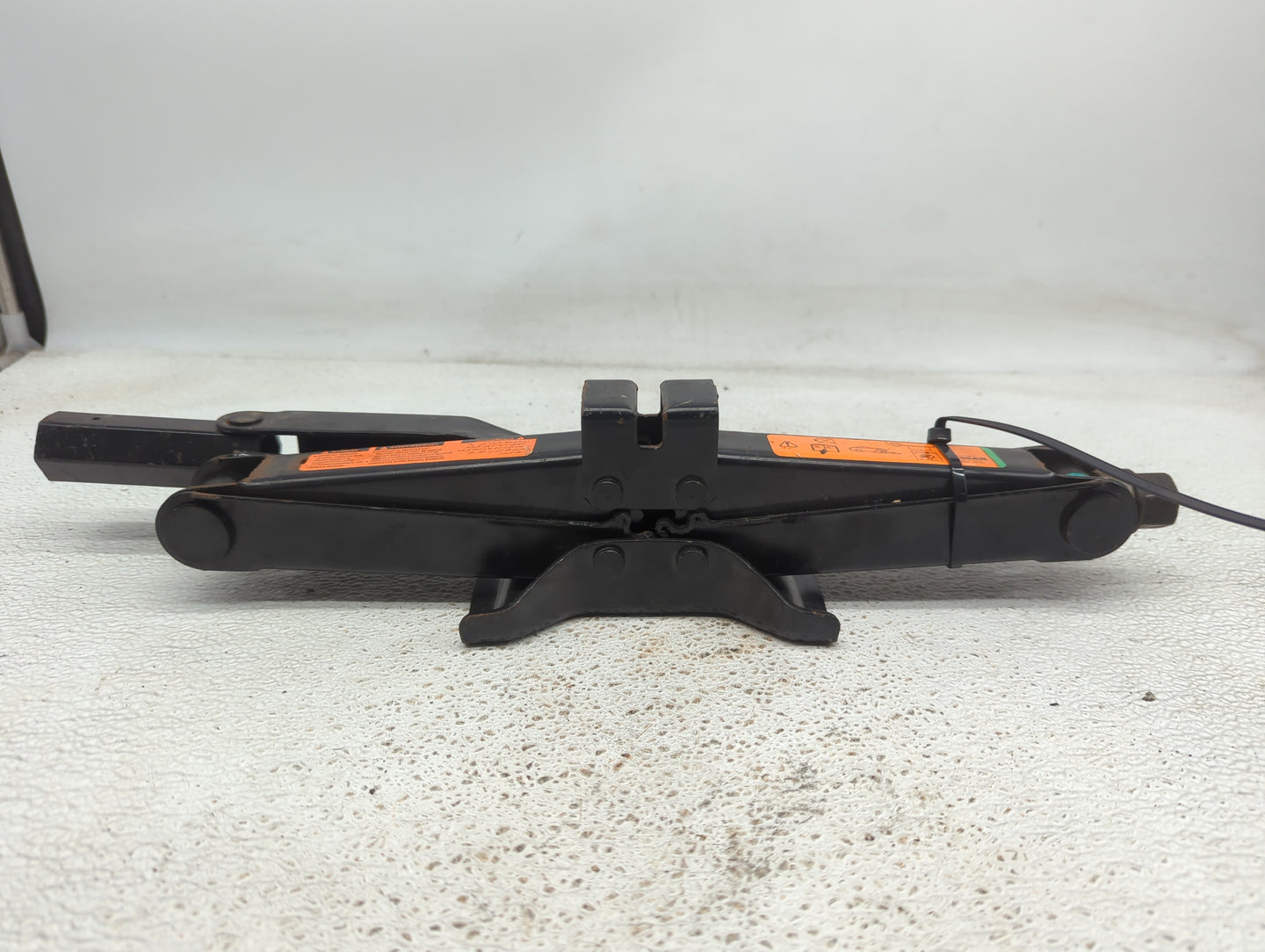 2012 Chevrolet Impala Spare Scissor Car Jack - Oemusedautoparts1.com