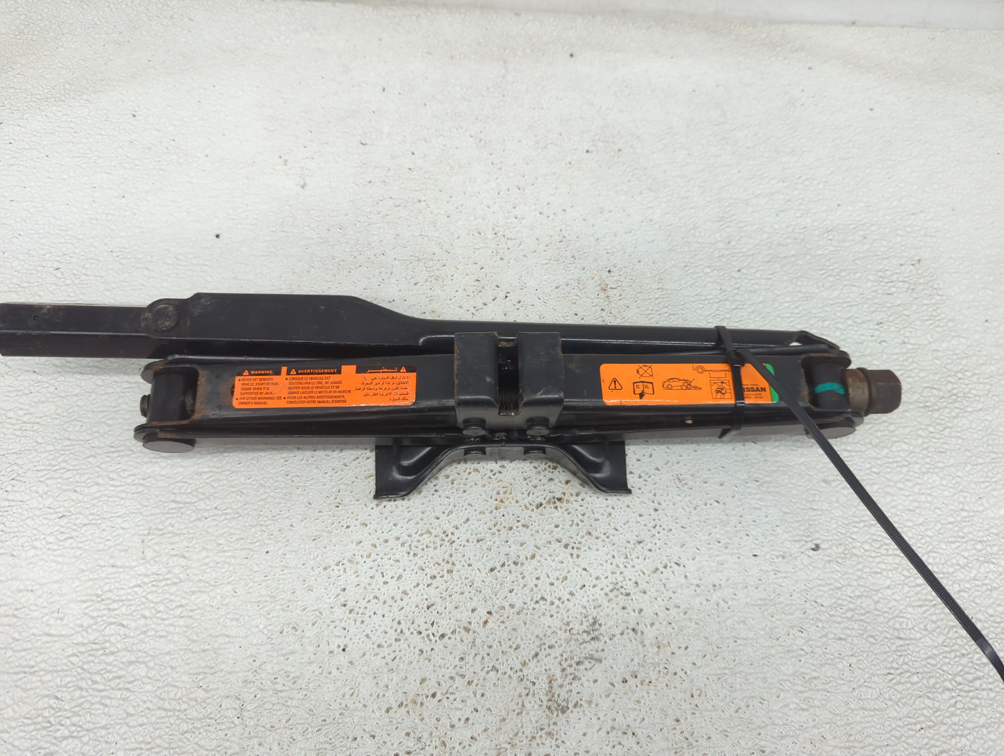 2012 Chevrolet Impala Spare Scissor Car Jack - Oemusedautoparts1.com