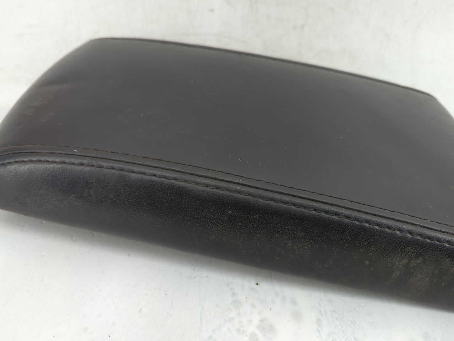 2006 Chevrolet Impala Center Console Armrest Cover Lid Fits OEM Used Auto Parts - Oemusedautoparts1.com