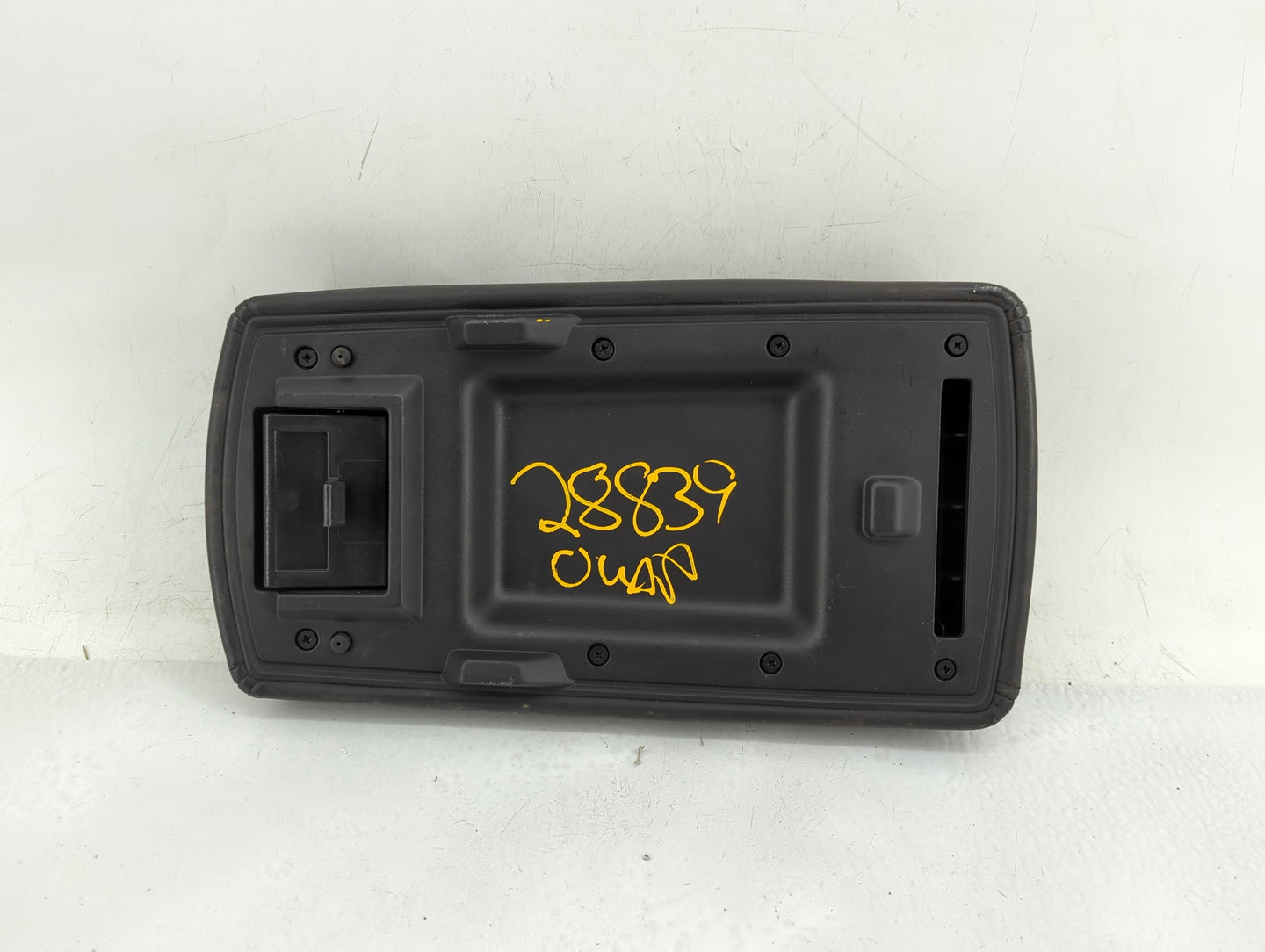 2006 Chevrolet Impala Center Console Armrest Cover Lid Fits OEM Used Auto Parts - Oemusedautoparts1.com