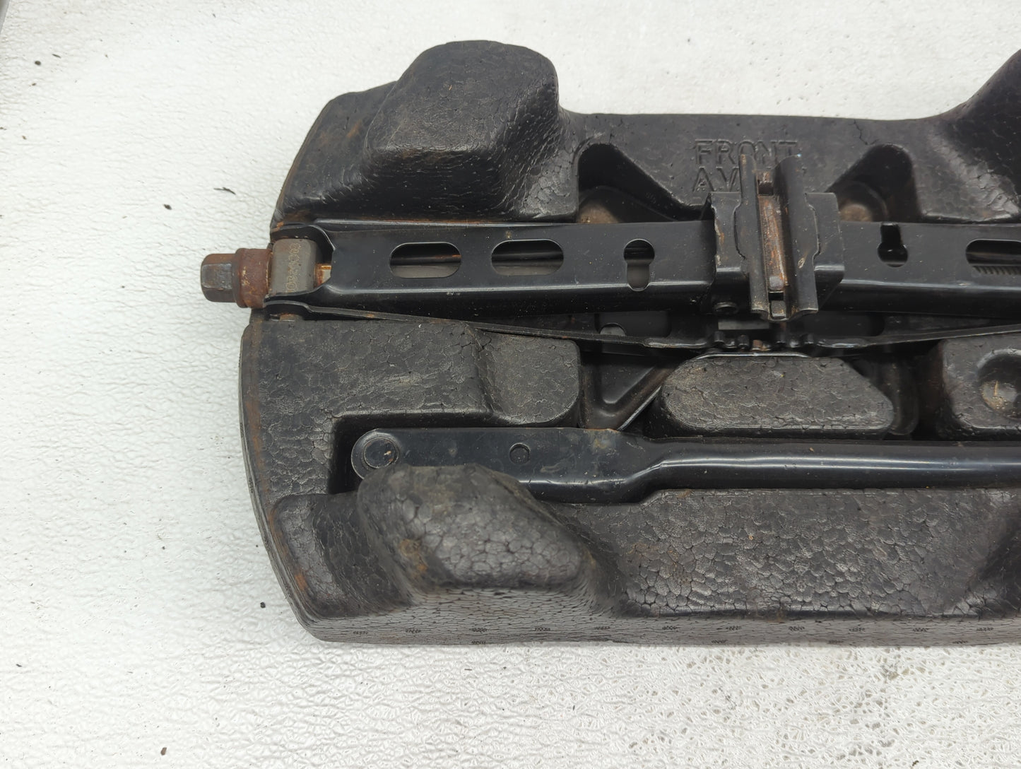 2003 Chevrolet Impala Spare Scissor Car Jack - Oemusedautoparts1.com