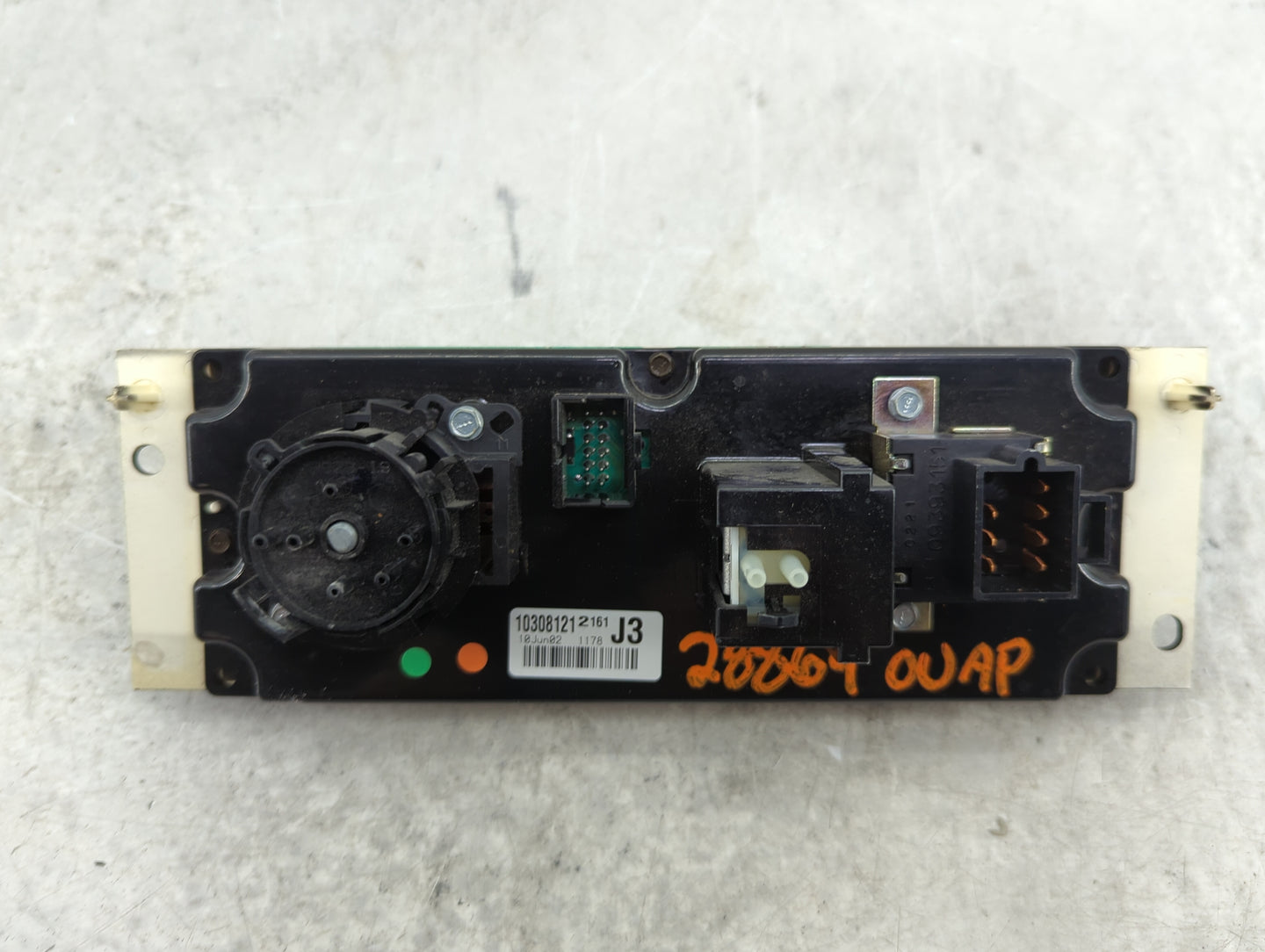 2000-2003 Chevrolet Impala Climate Control Module Temperature AC/Heater Replacement Fits Fits 2000 2001 2002 2003 OEM Used A