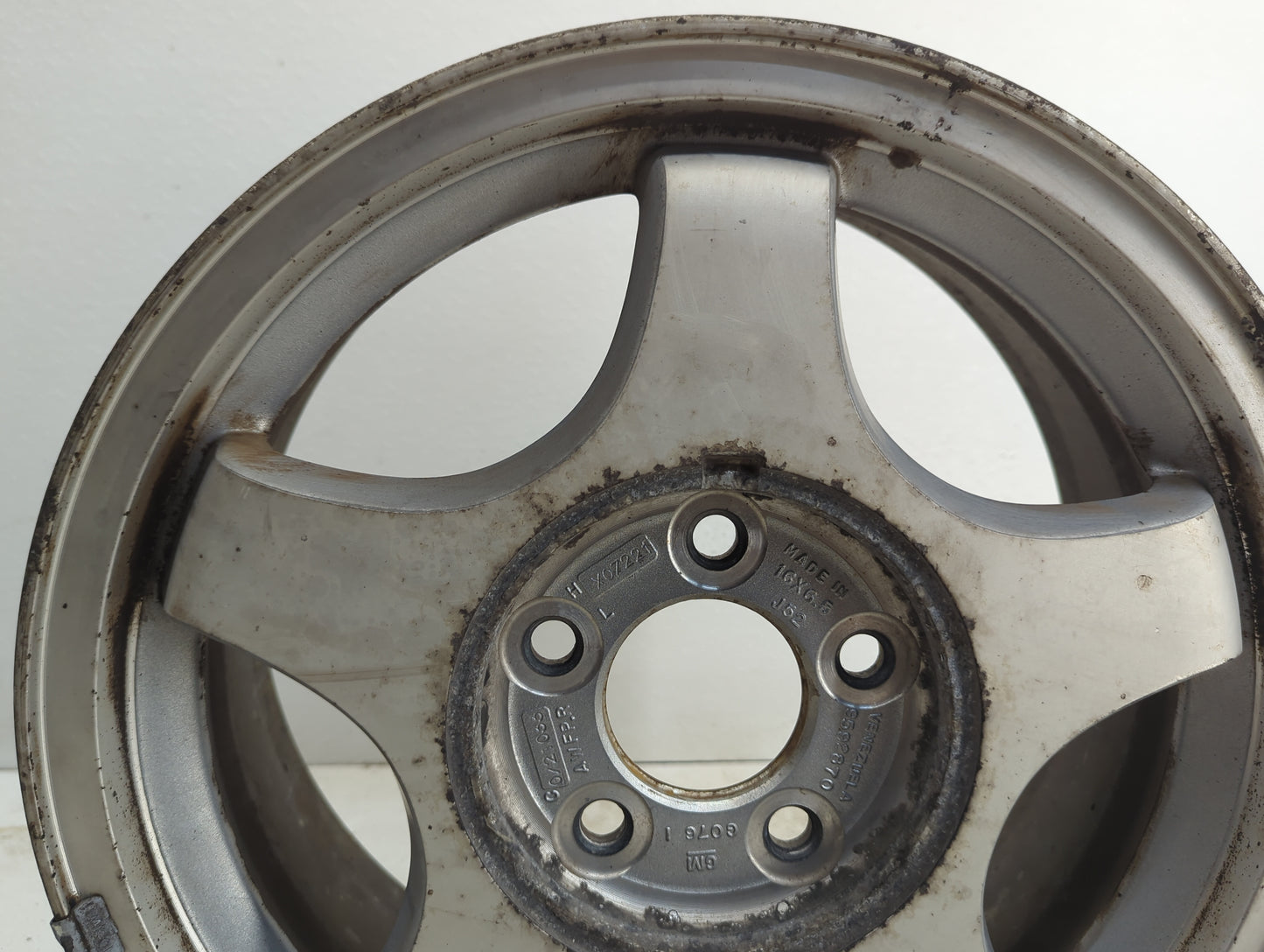 2000-2007 Chevrolet Impala Oem Wheel Rim 1104037 - Oemusedautoparts1.com