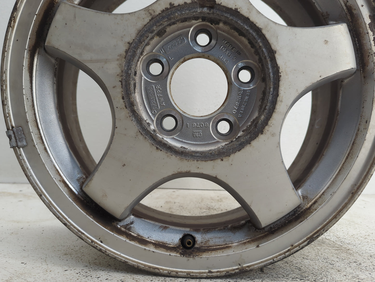 2000-2007 Chevrolet Impala Oem Wheel Rim 1104037 - Oemusedautoparts1.com