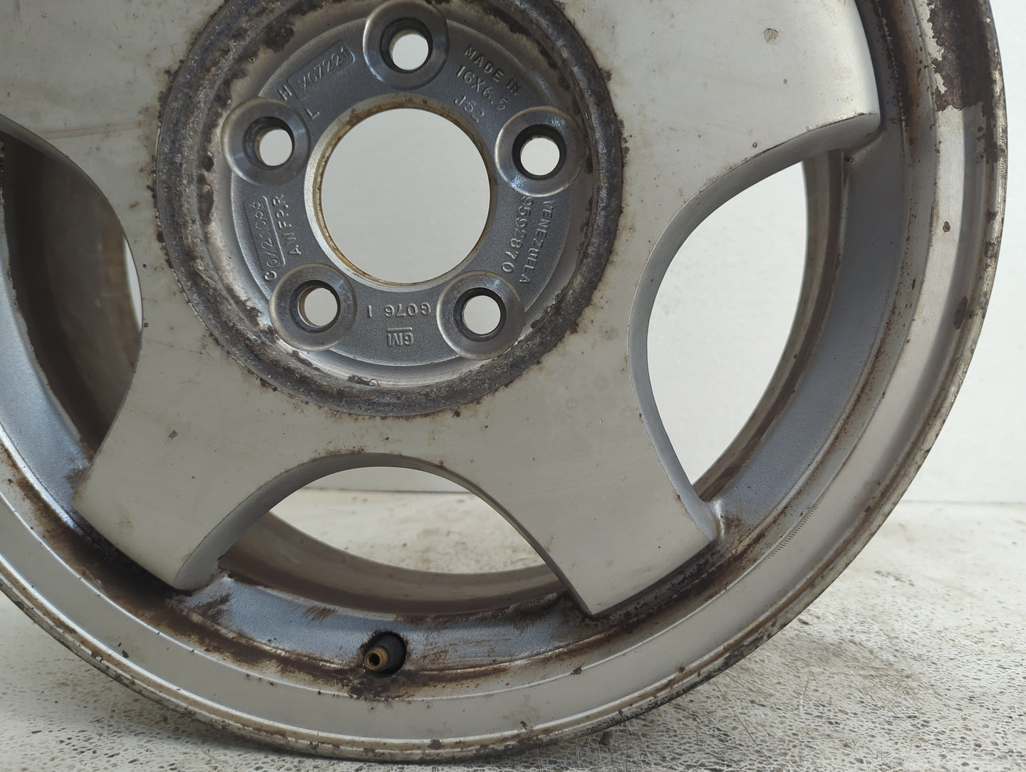 2000-2007 Chevrolet Impala Oem Wheel Rim 1104037 - Oemusedautoparts1.com
