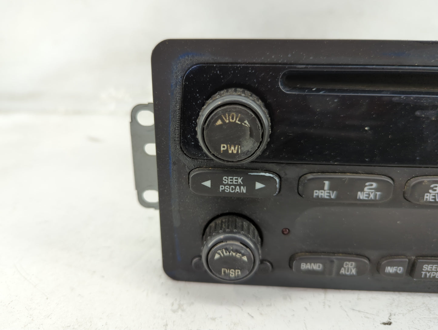 2002-2005 Chevrolet Impala Radio AM FM Cd Player Receiver Replacement Fits Fits 2002 2003 2004 2005 OEM Used Auto Parts - Oe