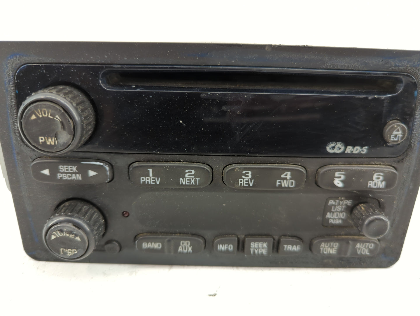 2002-2005 Chevrolet Impala Radio AM FM Cd Player Receiver Replacement Fits Fits 2002 2003 2004 2005 OEM Used Auto Parts - Oe