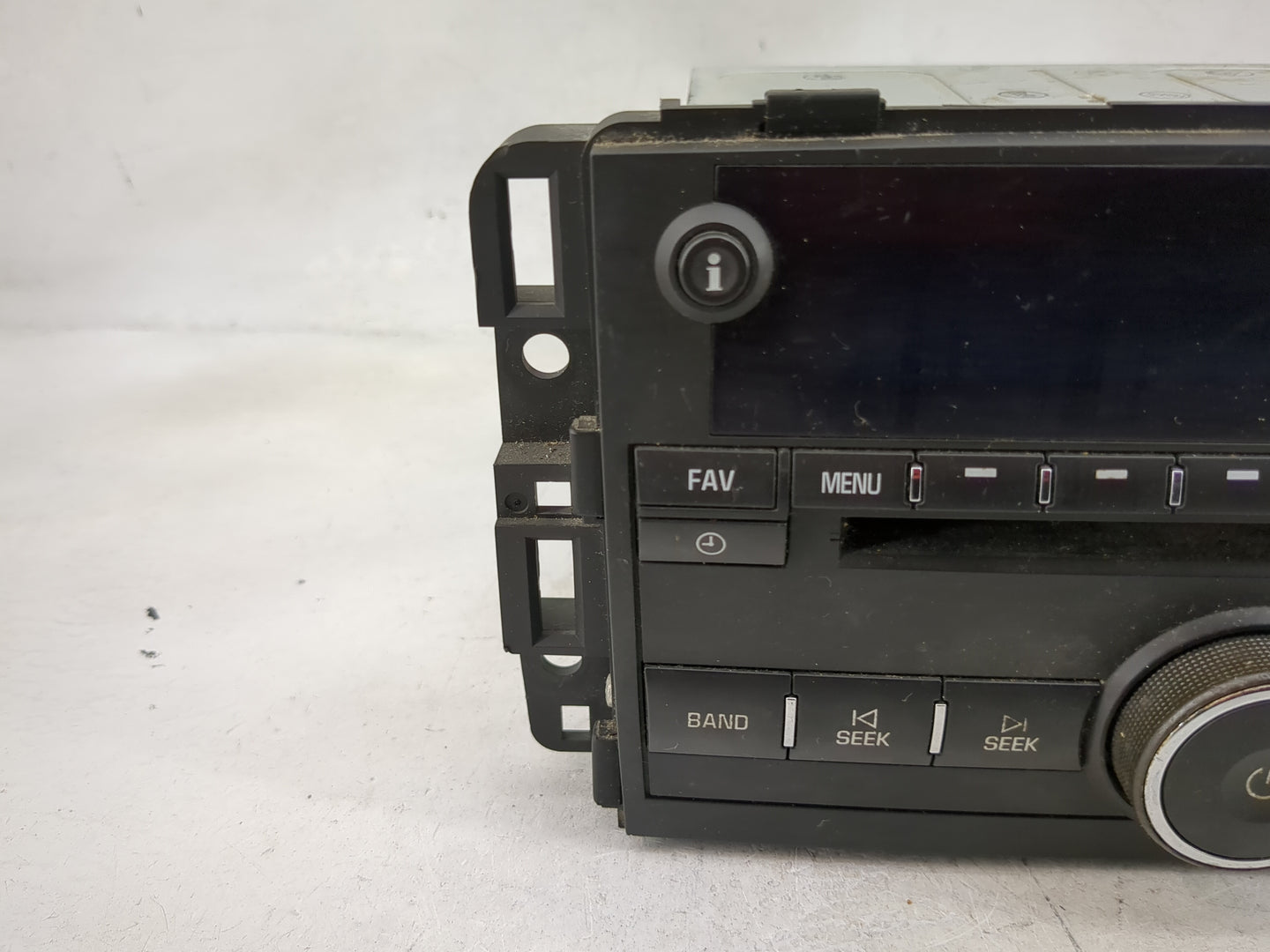 2011-2012 Chevrolet Impala Radio AM FM Cd Player Receiver Replacement Fits Fits 2011 2012 OEM Used Auto Parts - Oemusedautop