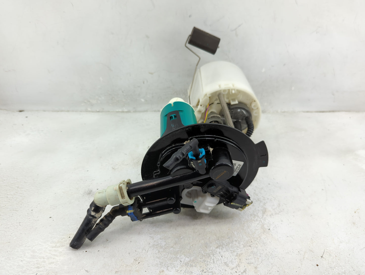 2012-2016 Chevrolet Impala Electrical Gas Fuel Pump Assembly - Oemusedautoparts1.com