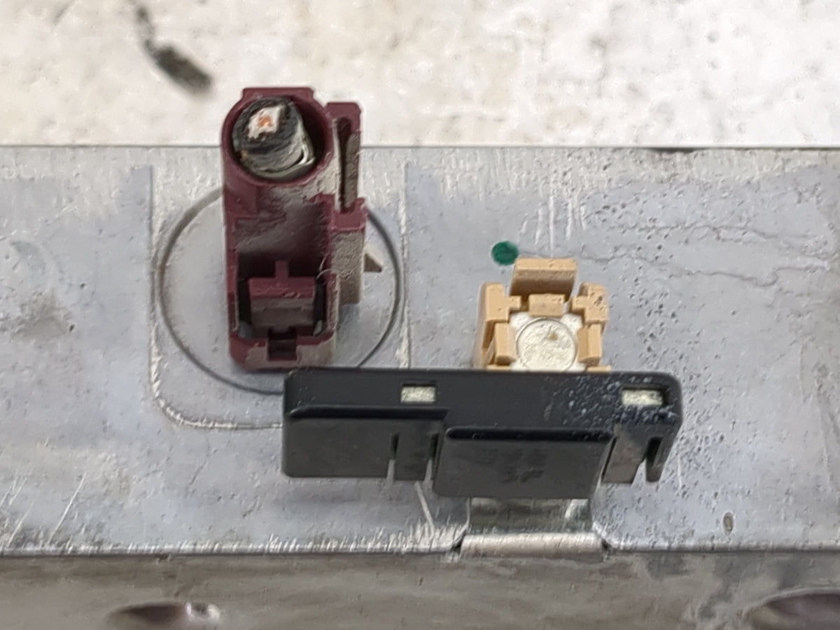 2012-2012 Chevrolet Impala Communication Control Module 1202577 - Oemusedautoparts1.com