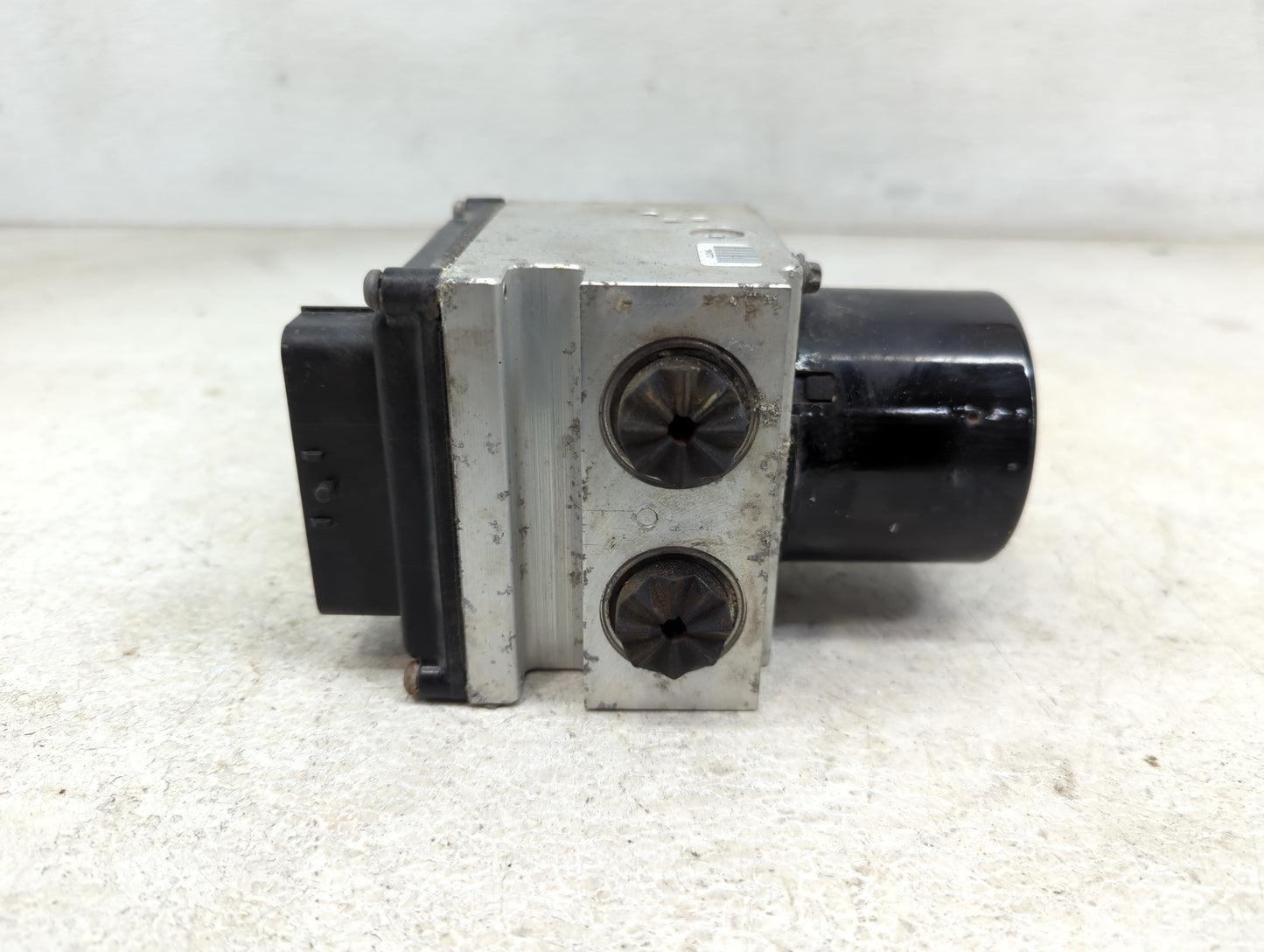 2012-2016 Chevrolet Impala ABS Pump Control Module Replacement Fits Fits 2012 2013 2014 2015 2016 OEM Used Auto Parts - Oemu