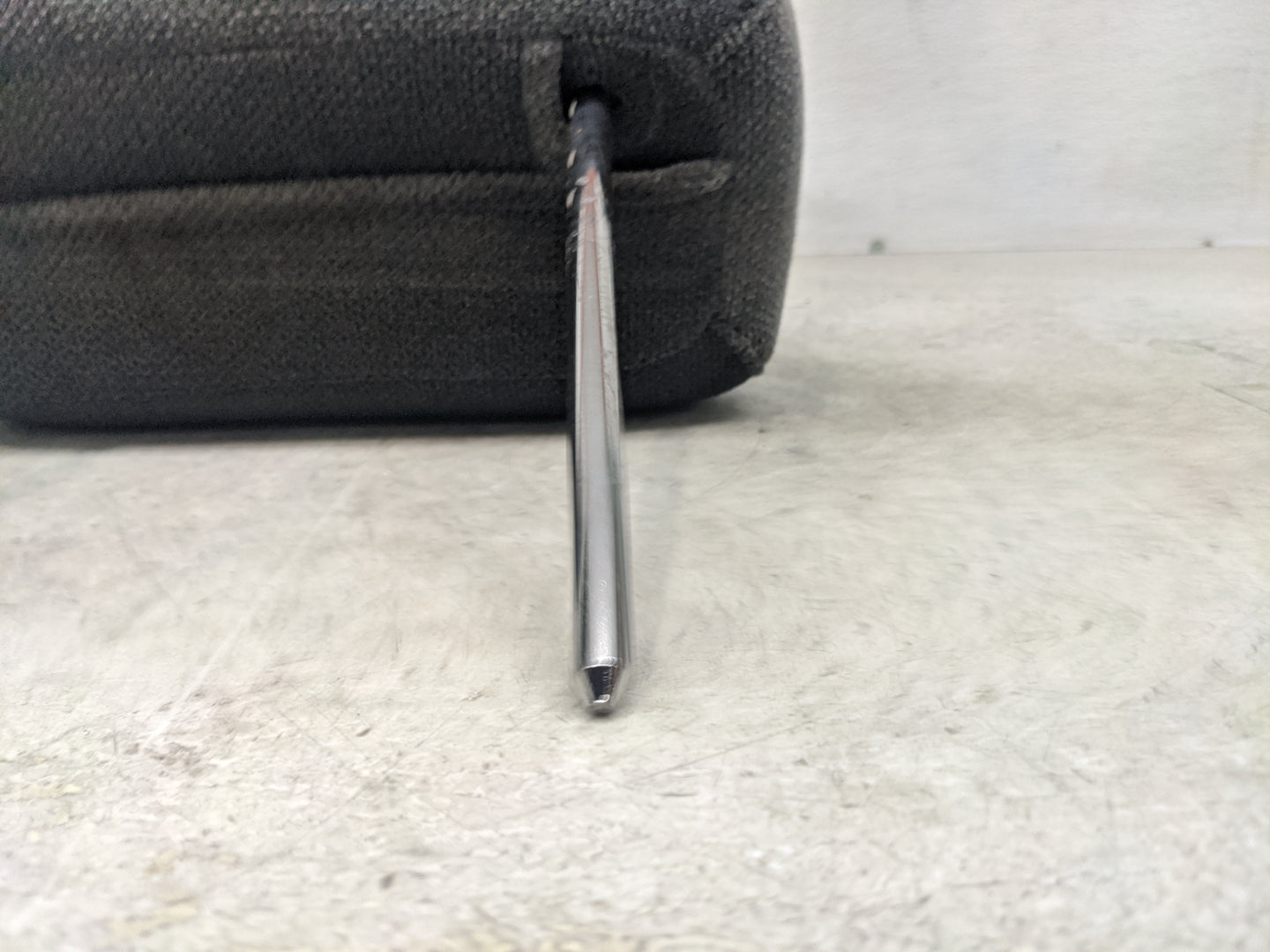 2009 Chevrolet Impala Headrest Head Rest Front Driver Passenger Seat - Oemusedautoparts1.com