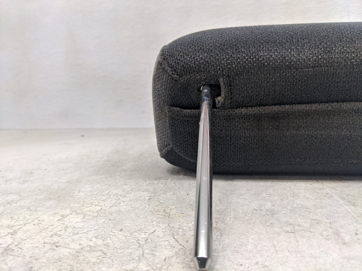 2009 Chevrolet Impala Headrest Head Rest Front Driver Passenger Seat - Oemusedautoparts1.com
