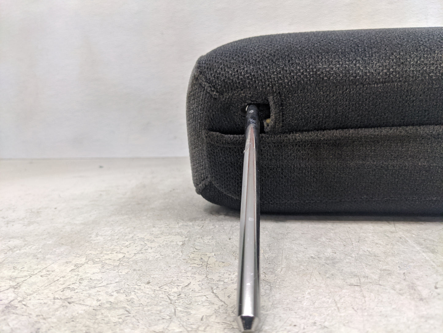 2009 Chevrolet Impala Headrest Head Rest Front Driver Passenger Seat - Oemusedautoparts1.com
