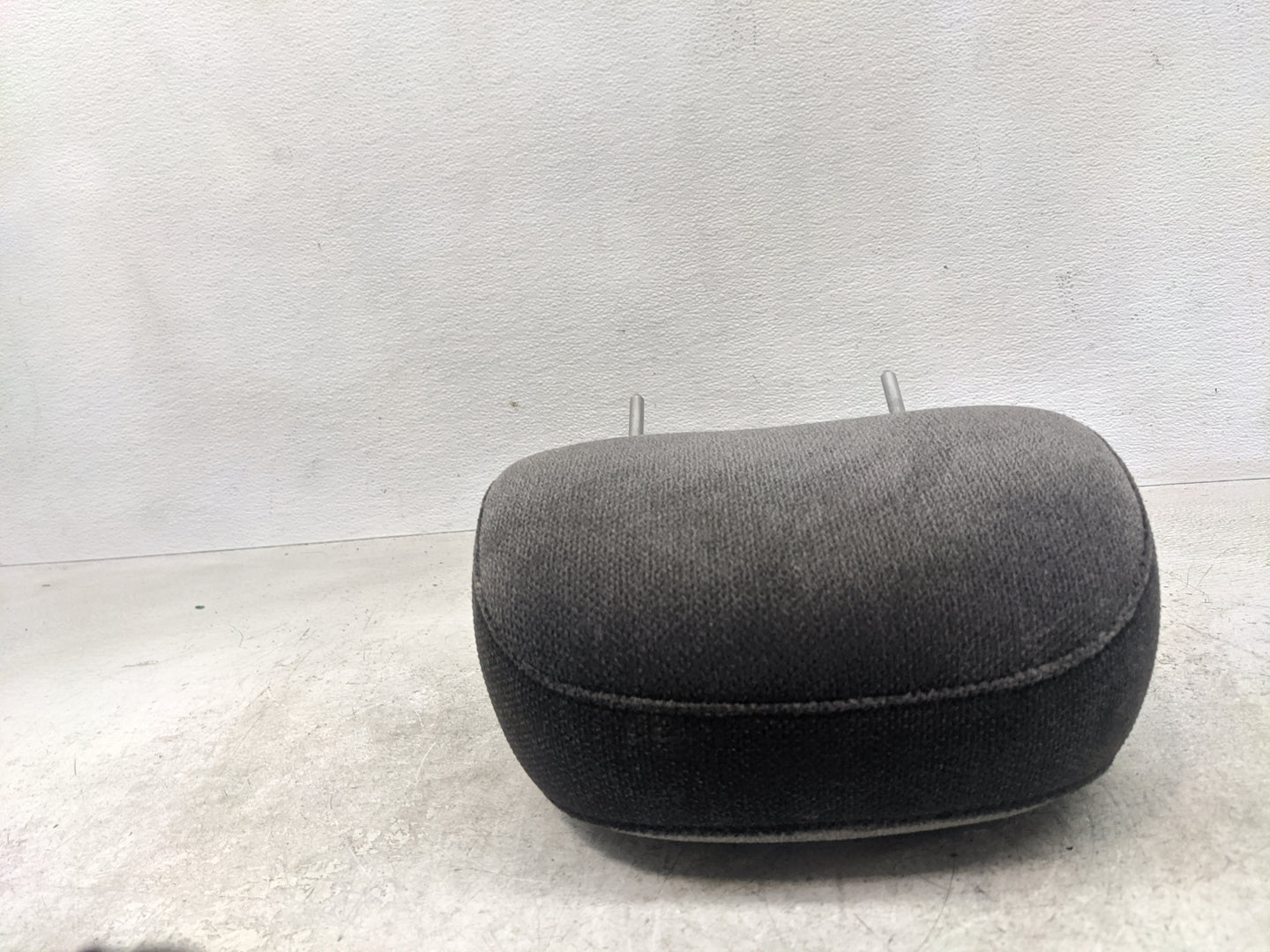 2009 Chevrolet Impala Headrest Head Rest Front Driver Passenger Seat - Oemusedautoparts1.com
