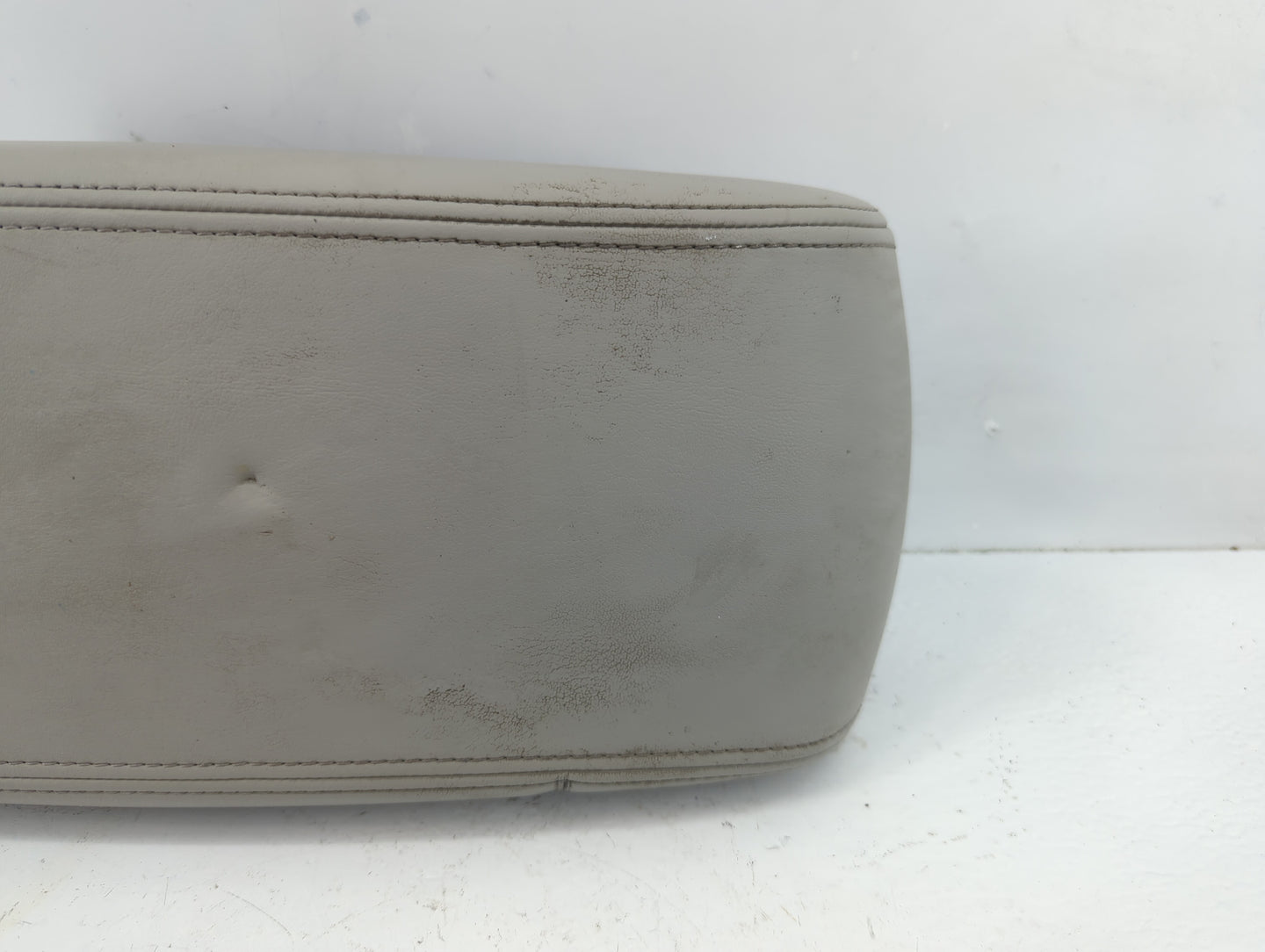 2007-2016 Chevrolet Impala Center Console Armrest Cover Lid Fits Fits 2007 2008 2009 2010 2011 2012 2013 2014 2015 2016 OEM 