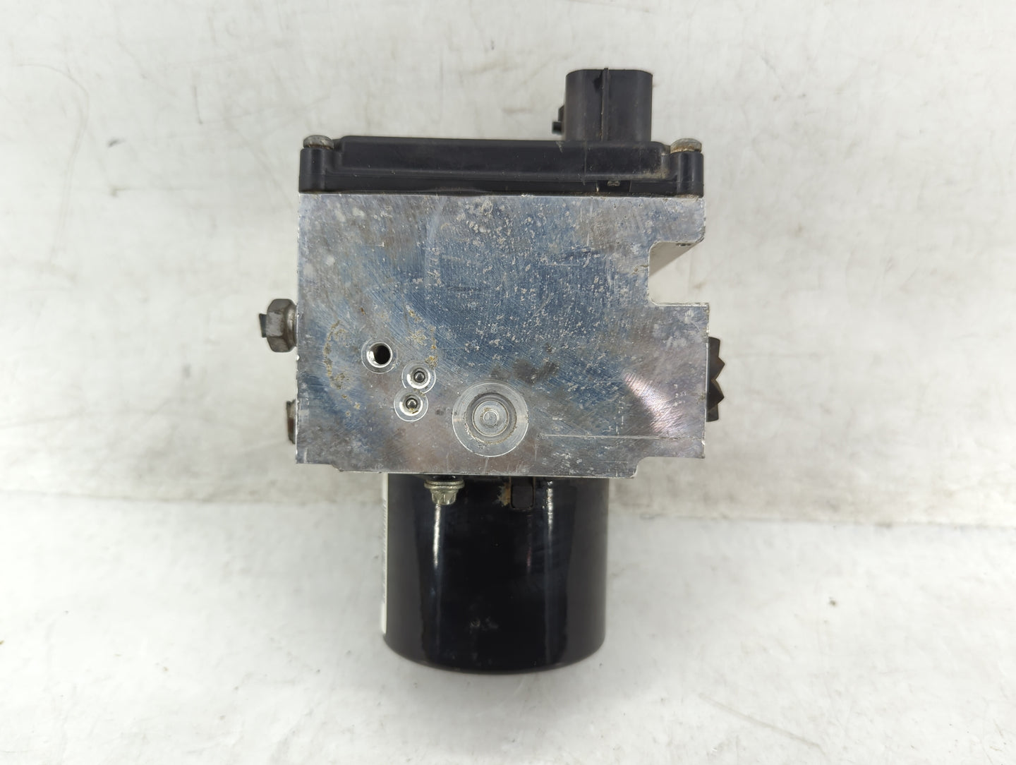 2012-2016 Chevrolet Impala ABS Pump Control Module Replacement Fits Fits 2012 2013 2014 2015 2016 OEM Used Auto Parts - Oemu