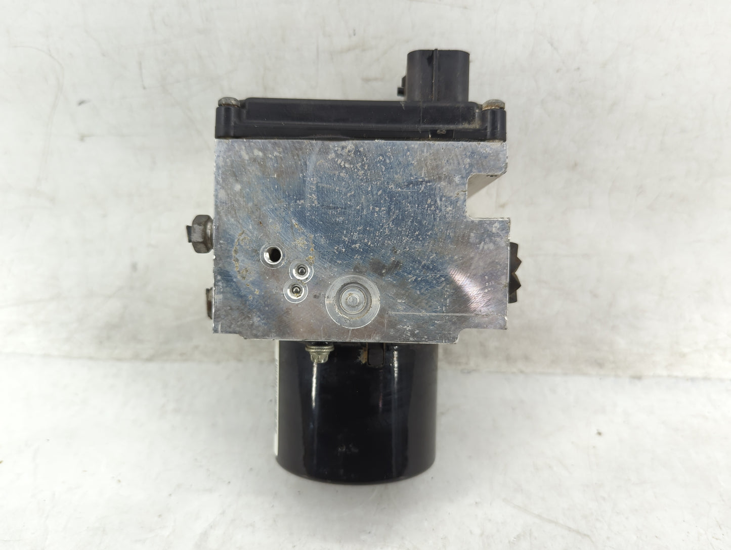 2012-2016 Chevrolet Impala ABS Pump Control Module Replacement Fits Fits 2012 2013 2014 2015 2016 OEM Used Auto Parts - Oemu