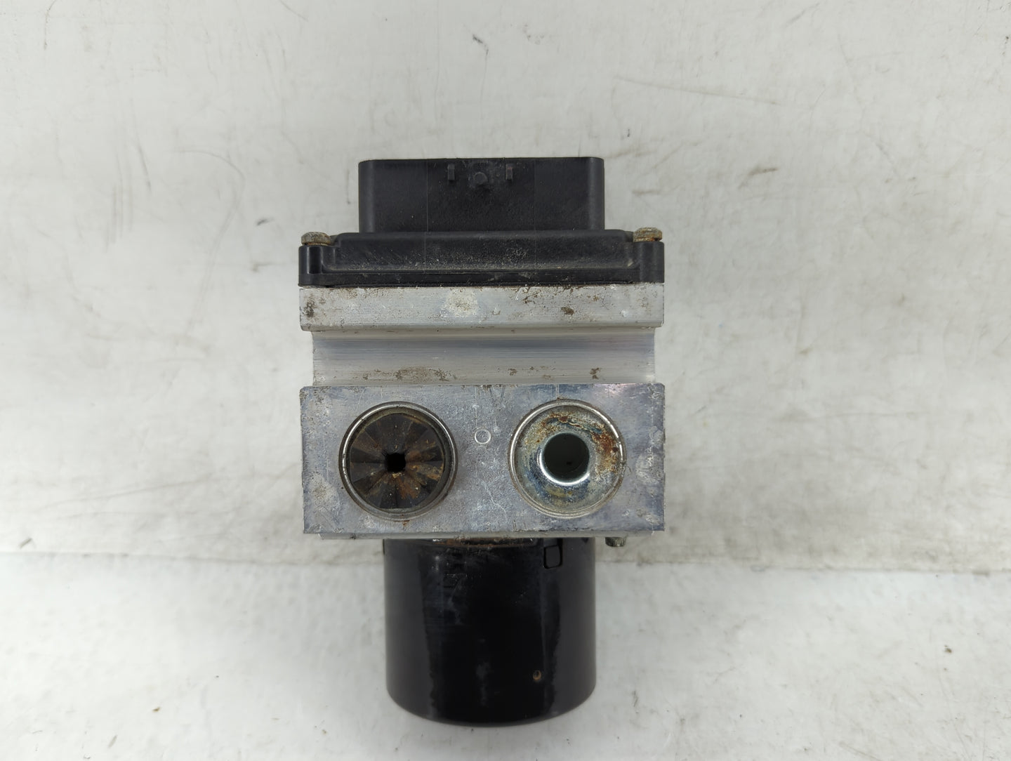 2012-2016 Chevrolet Impala ABS Pump Control Module Replacement Fits Fits 2012 2013 2014 2015 2016 OEM Used Auto Parts - Oemu