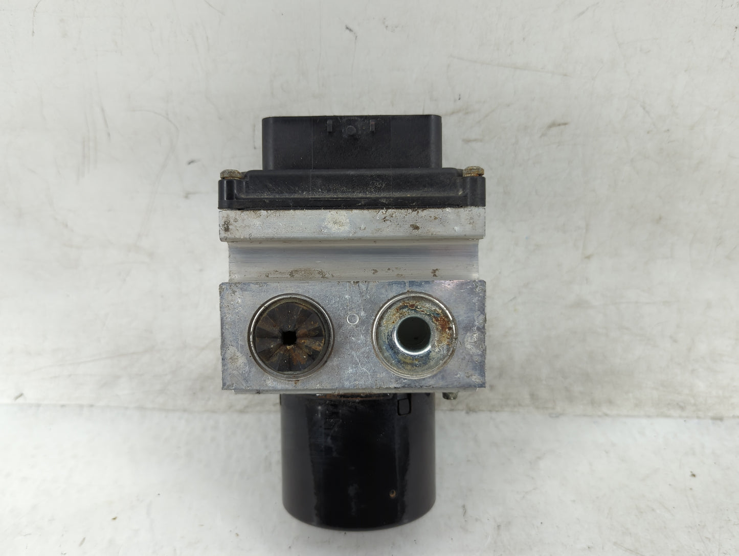 2012-2016 Chevrolet Impala ABS Pump Control Module Replacement Fits Fits 2012 2013 2014 2015 2016 OEM Used Auto Parts - Oemu