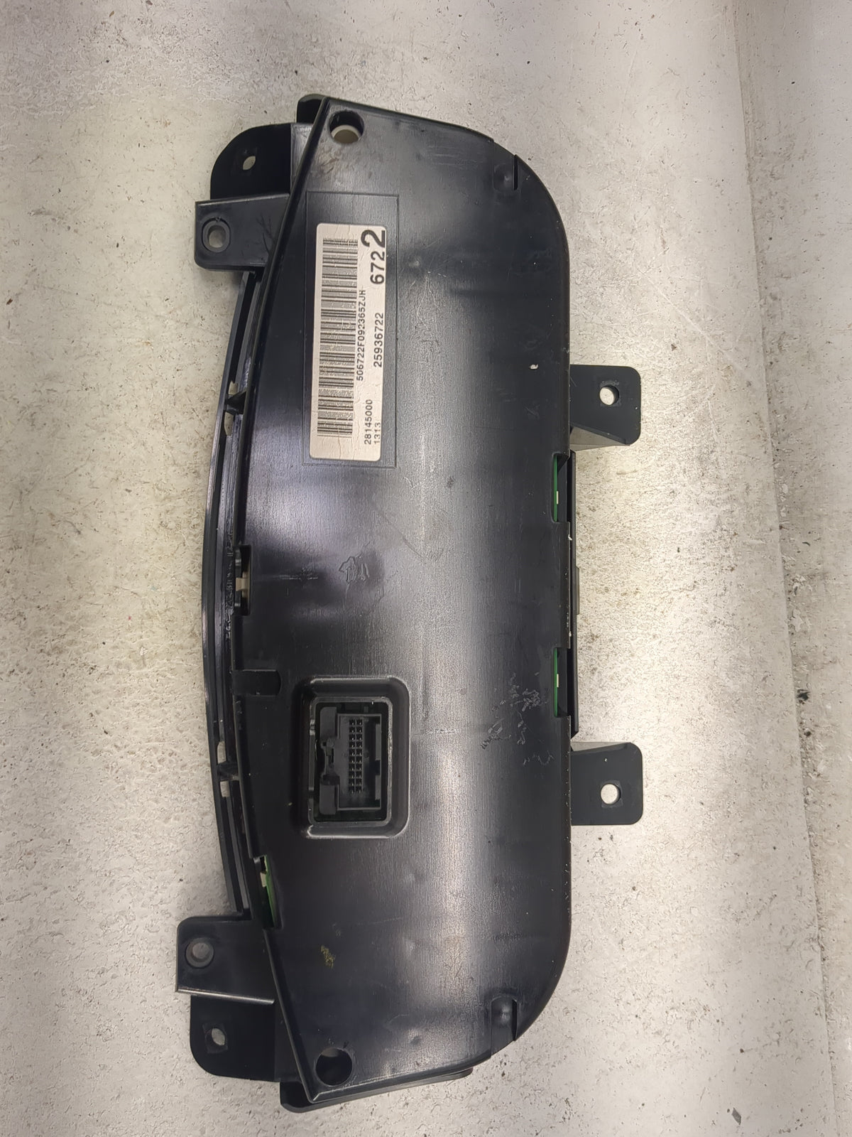 2009-2011 Chevrolet Impala Instrument Cluster Speedometer Gauges Miles:217K Fits Fits 2009 2010 2011 OEM Used Auto Parts - O