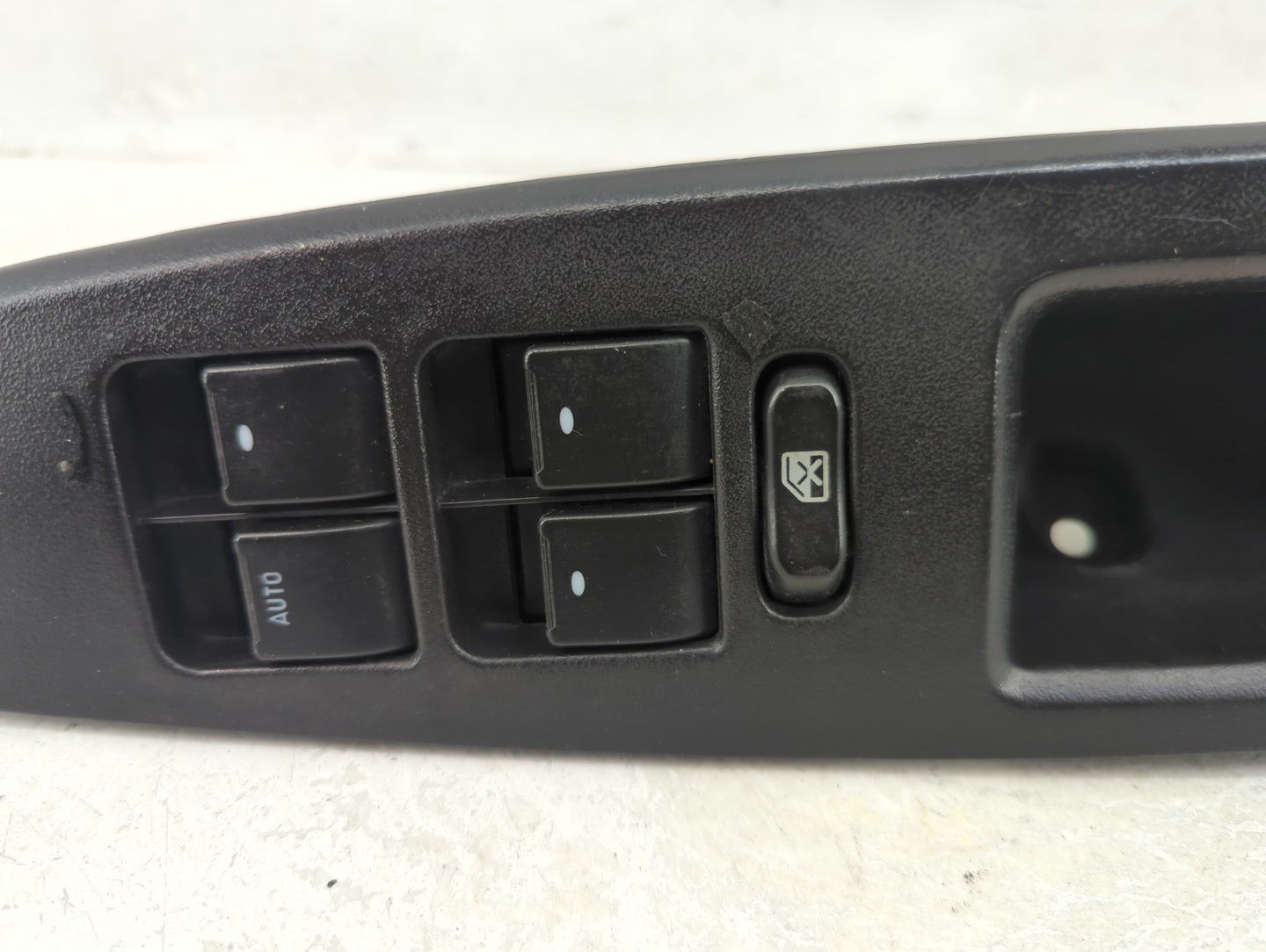 2000-2016 Chevrolet Impala Master Power Window Switch Replacement Driver Side Left Fits OEM Used Auto Parts - Oemusedautopar