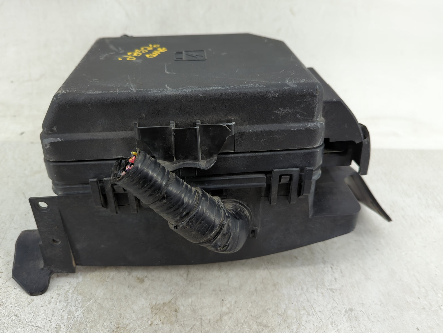 2012-2016 Chevrolet Impala Fusebox Fuse Box Panel Relay Module Fits Fits 2012 2013 2014 2015 2016 OEM Used Auto Parts - Oemu