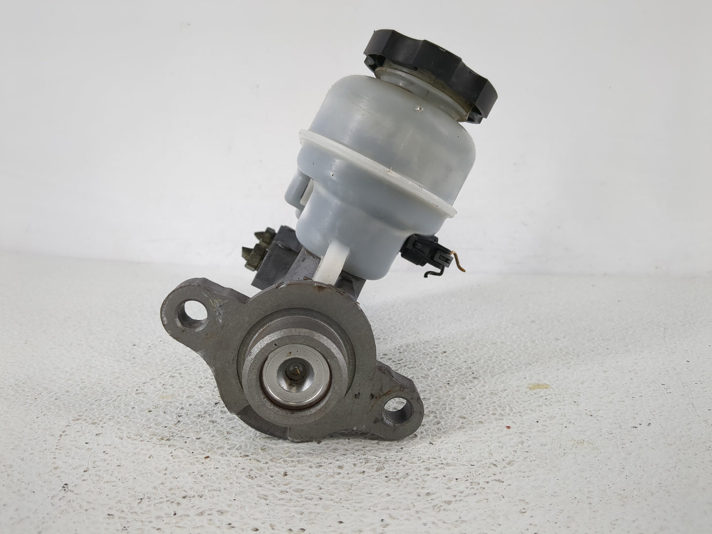 2006-2008 Chevrolet Impala Brake Master Cylinder - Oemusedautoparts1.com