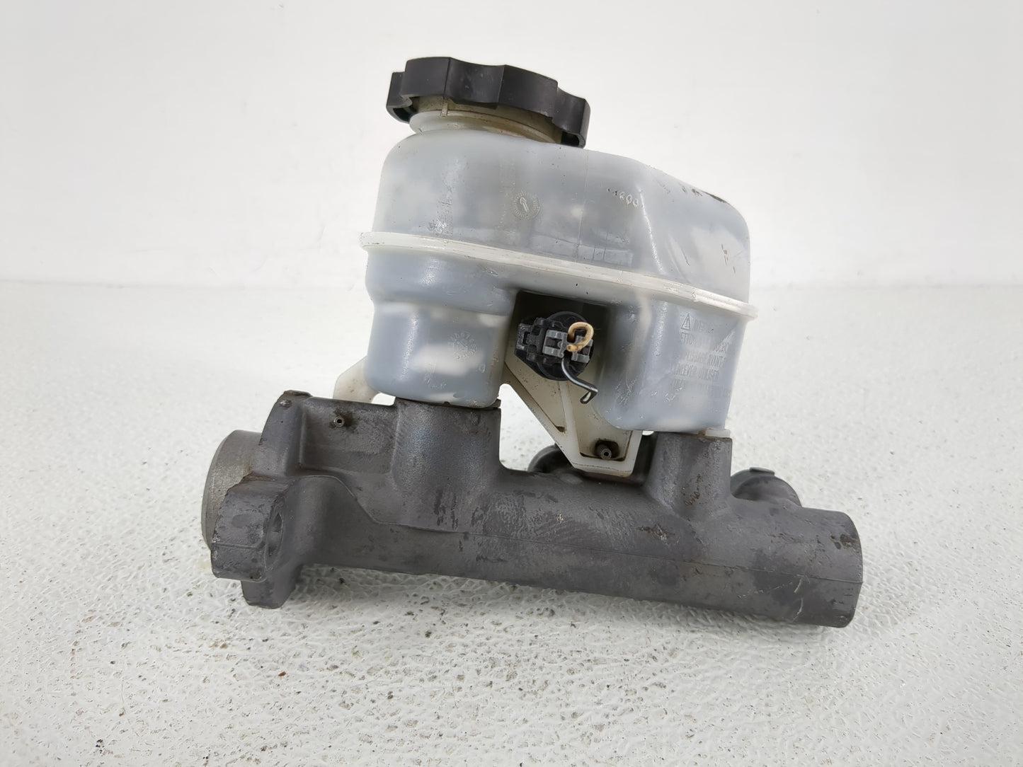 2006-2008 Chevrolet Impala Brake Master Cylinder - Oemusedautoparts1.com