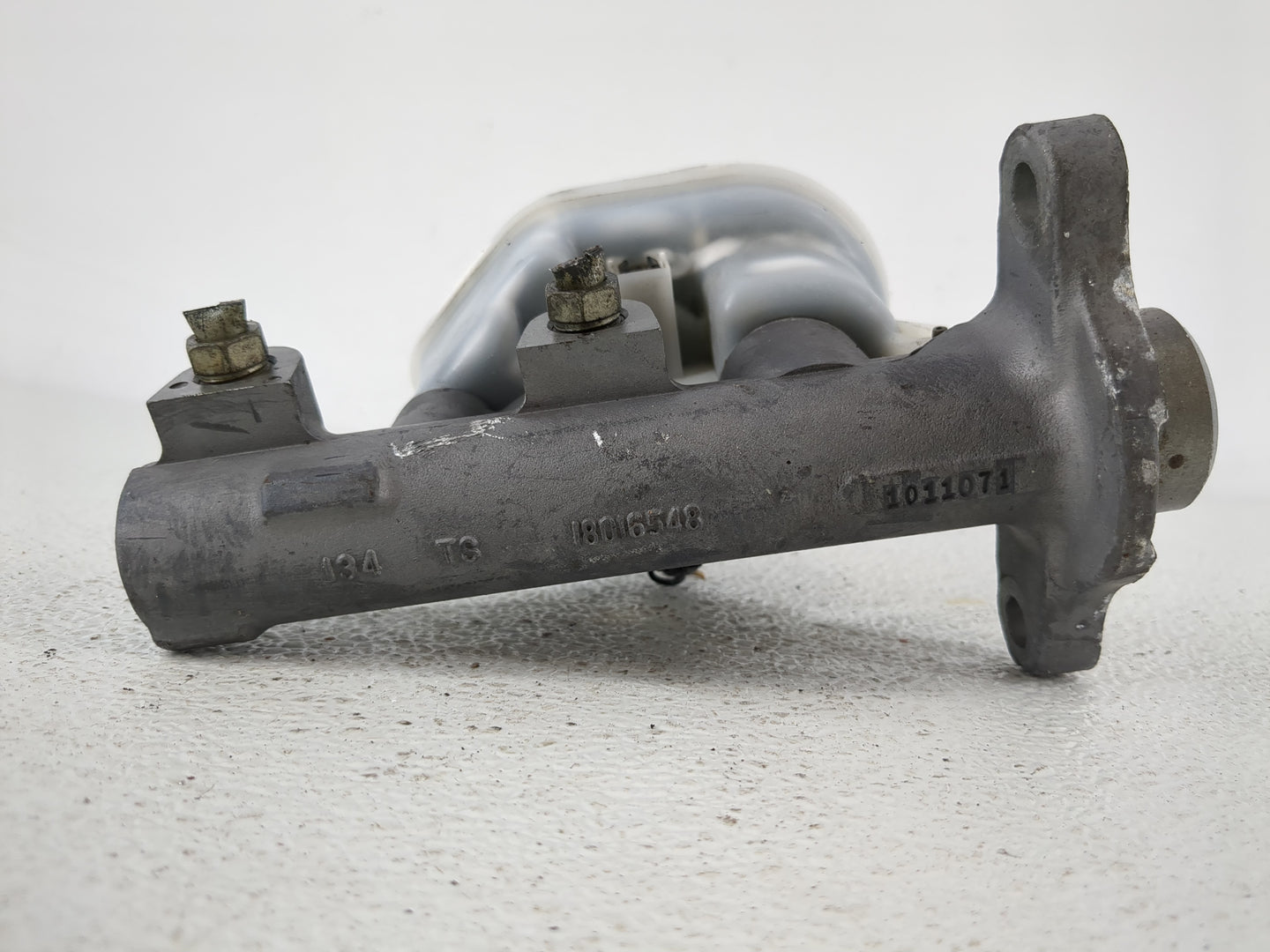 2006-2008 Chevrolet Impala Brake Master Cylinder - Oemusedautoparts1.com