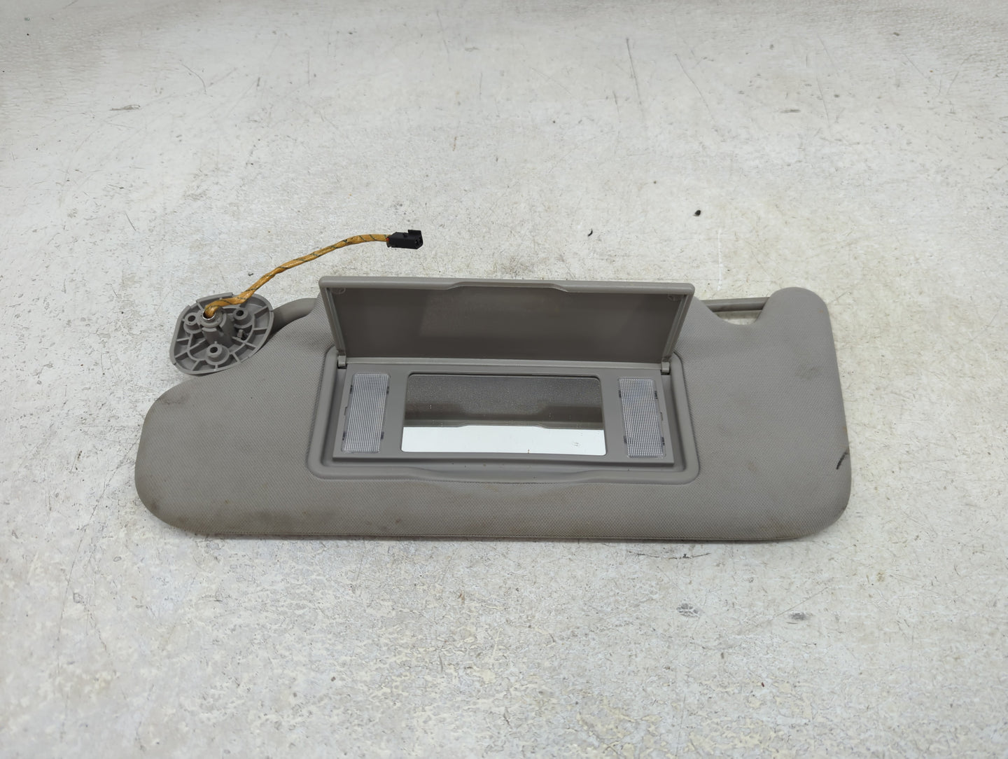 2006-2016 Chevrolet Impala Sun Visor Shade Replacement Driver Left Mirror Fits OEM Used Auto Parts - Oemusedautoparts1.com
