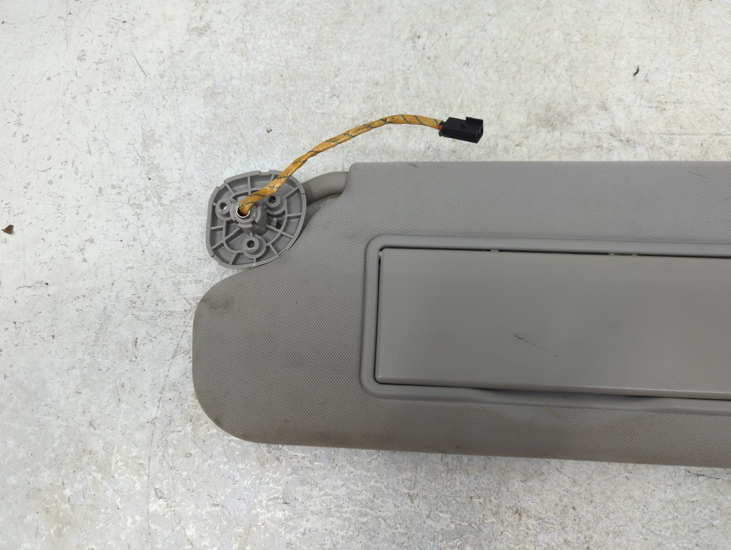 2006-2016 Chevrolet Impala Sun Visor Shade Replacement Driver Left Mirror Fits OEM Used Auto Parts - Oemusedautoparts1.com