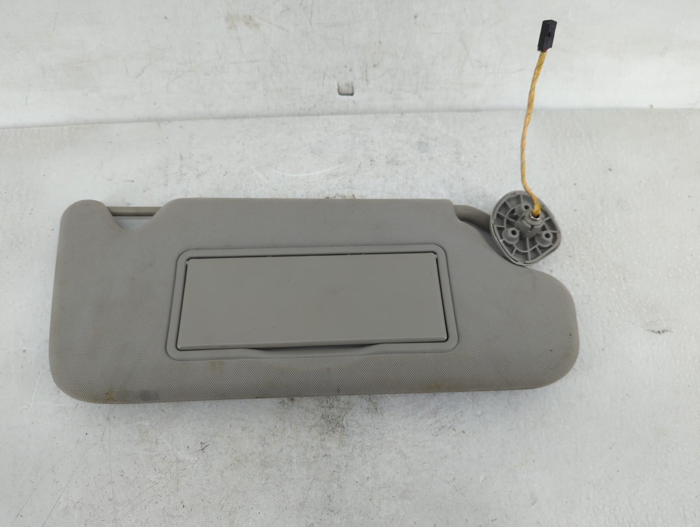 2006-2016 Chevrolet Impala Sun Visor Shade Replacement Passenger Right Mirror Fits OEM Used Auto Parts - Oemusedautoparts1.c